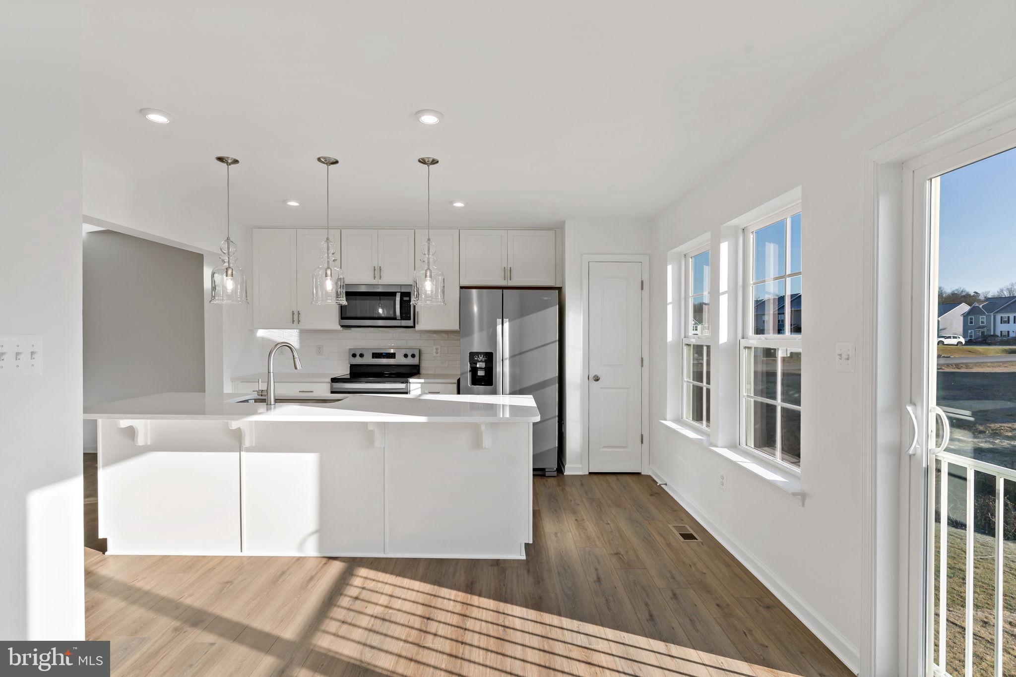 WHISPERING PINES - Residential