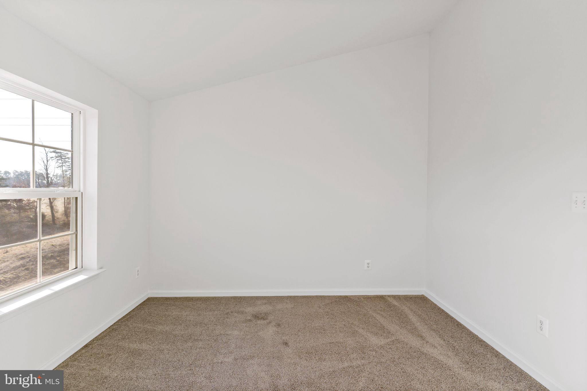 WHISPERING PINES - Residential