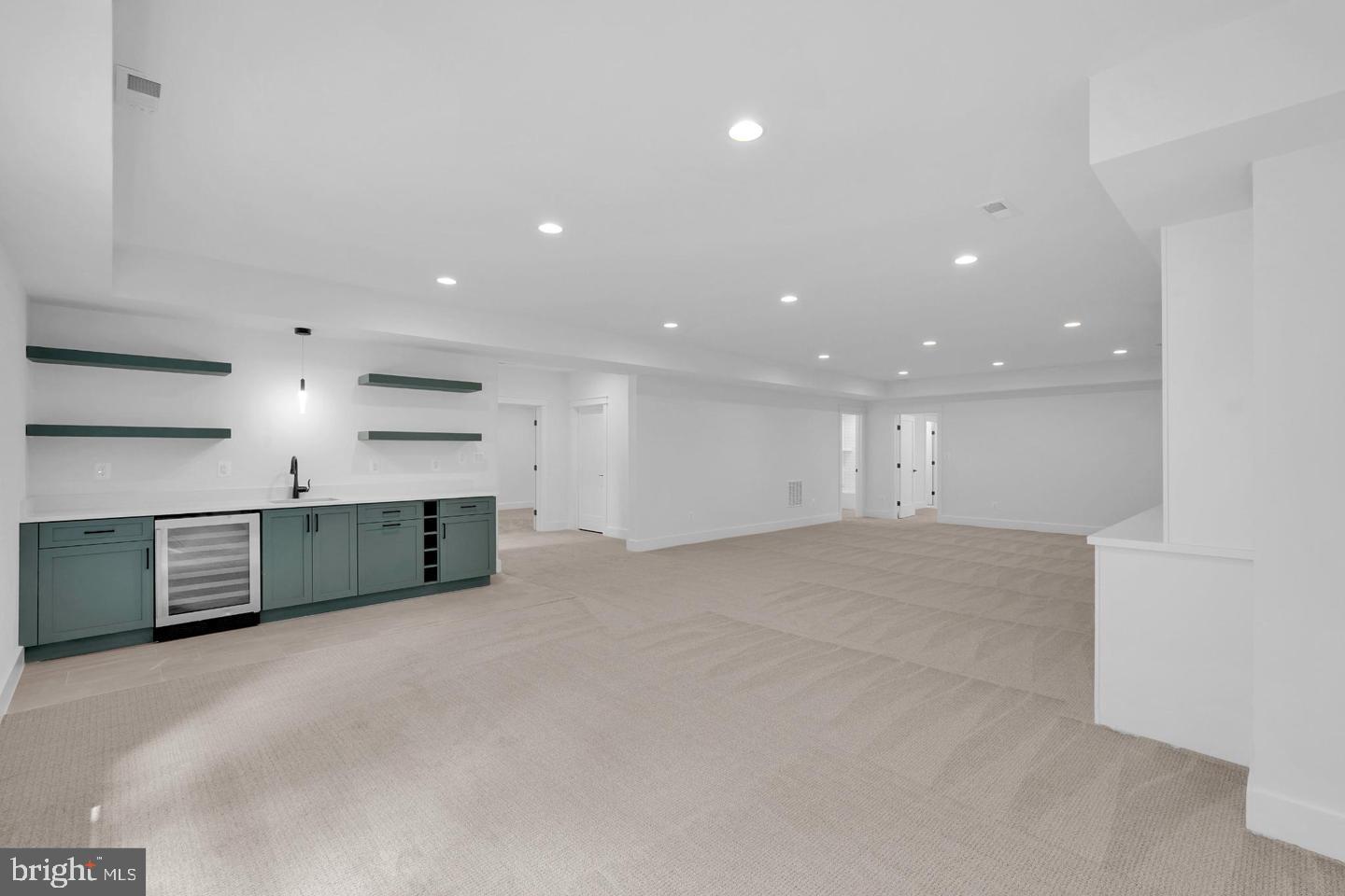 WESTWOOD MANOR - Residential