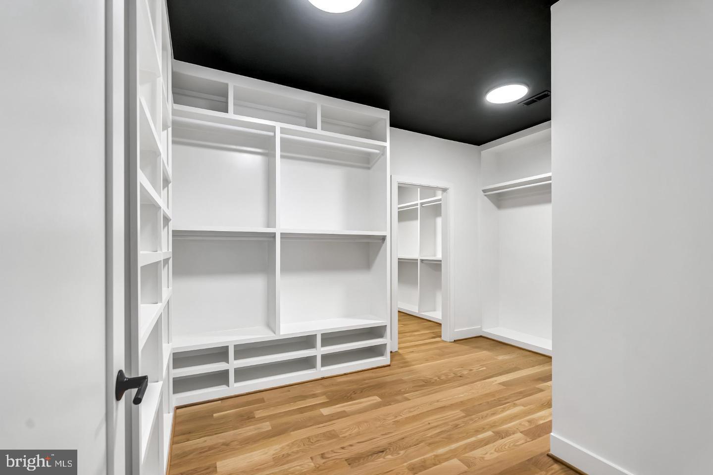 WESTWOOD MANOR - Residential