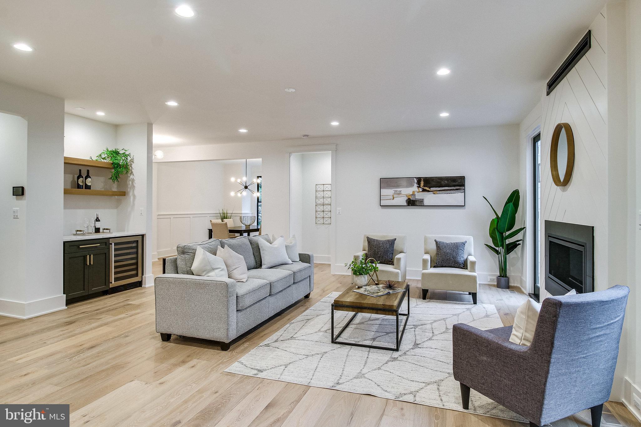 WESTWOOD MANOR - Residential