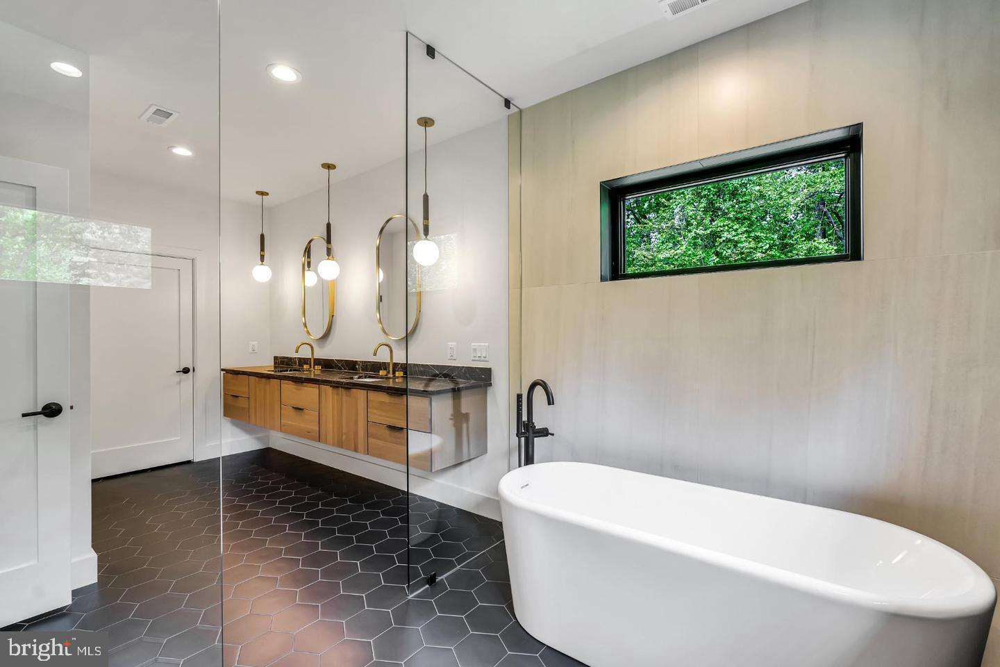 WESTWOOD MANOR - Residential