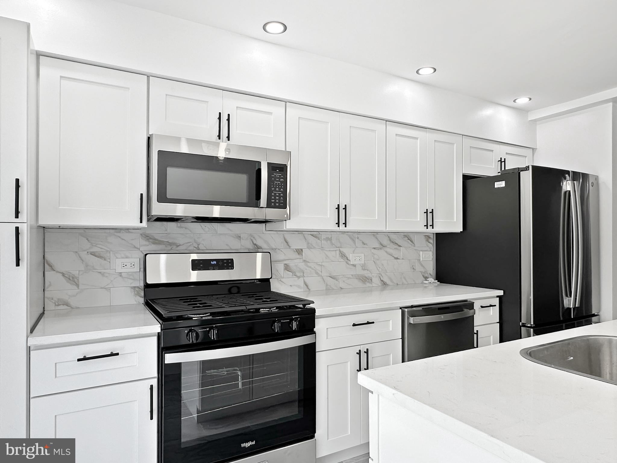 2040 S NORWOOD STREET