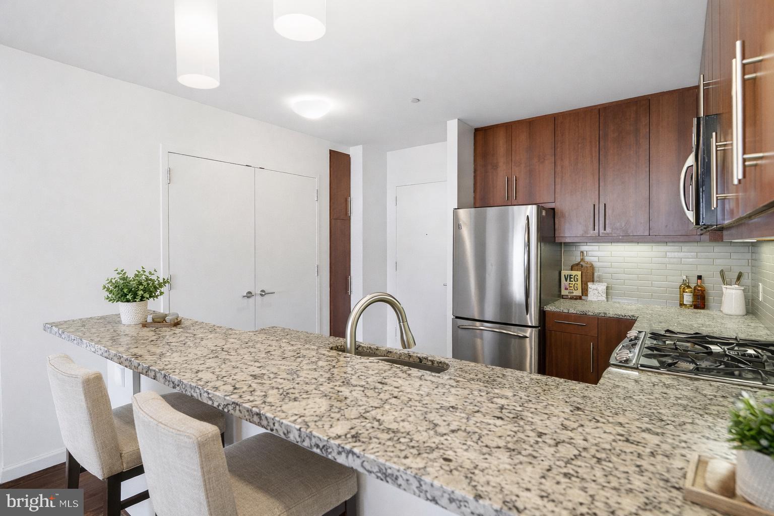 CENTER CITY - Residential