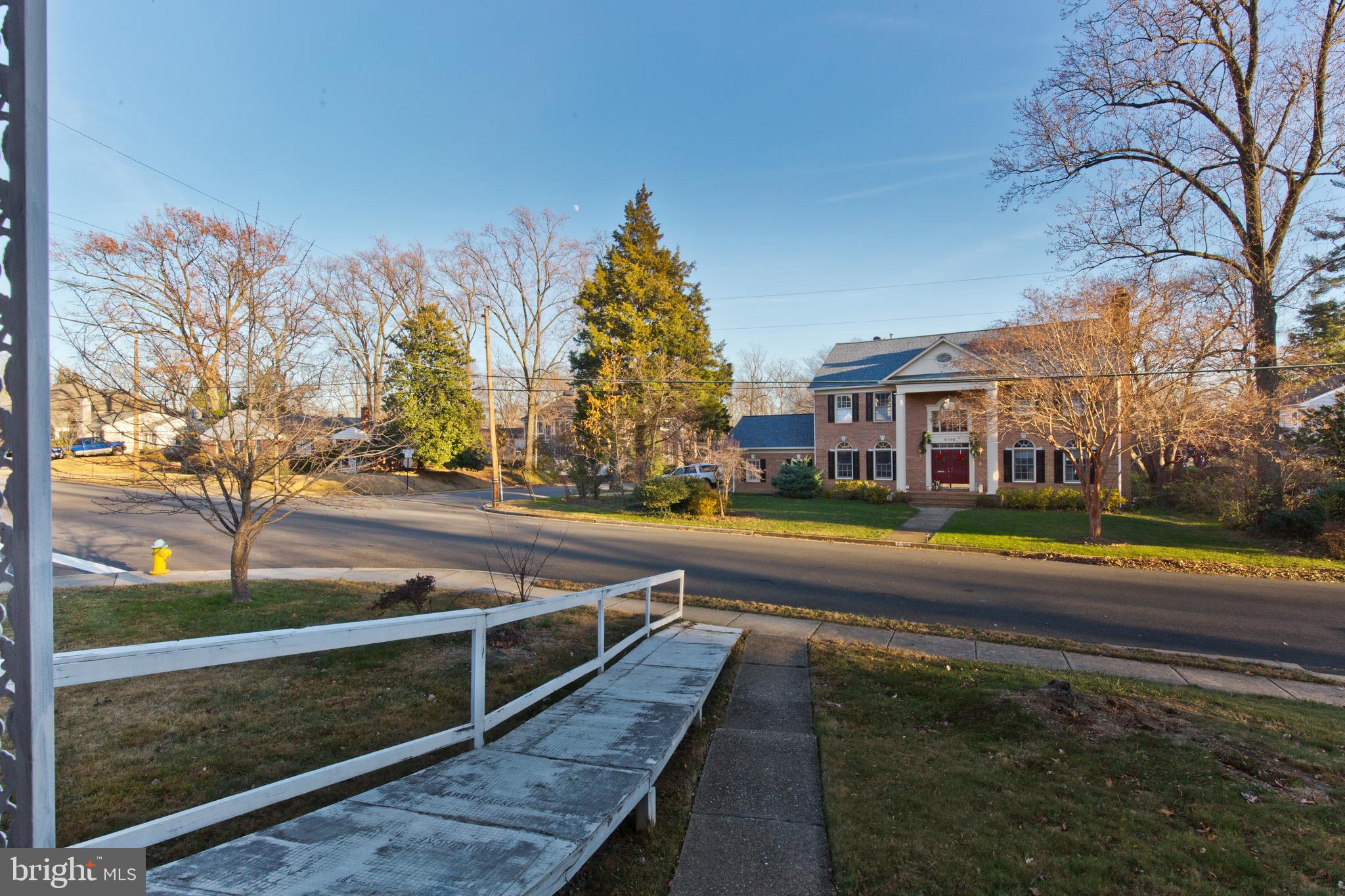 WILLIAMSBURG VILLAGE - Residential