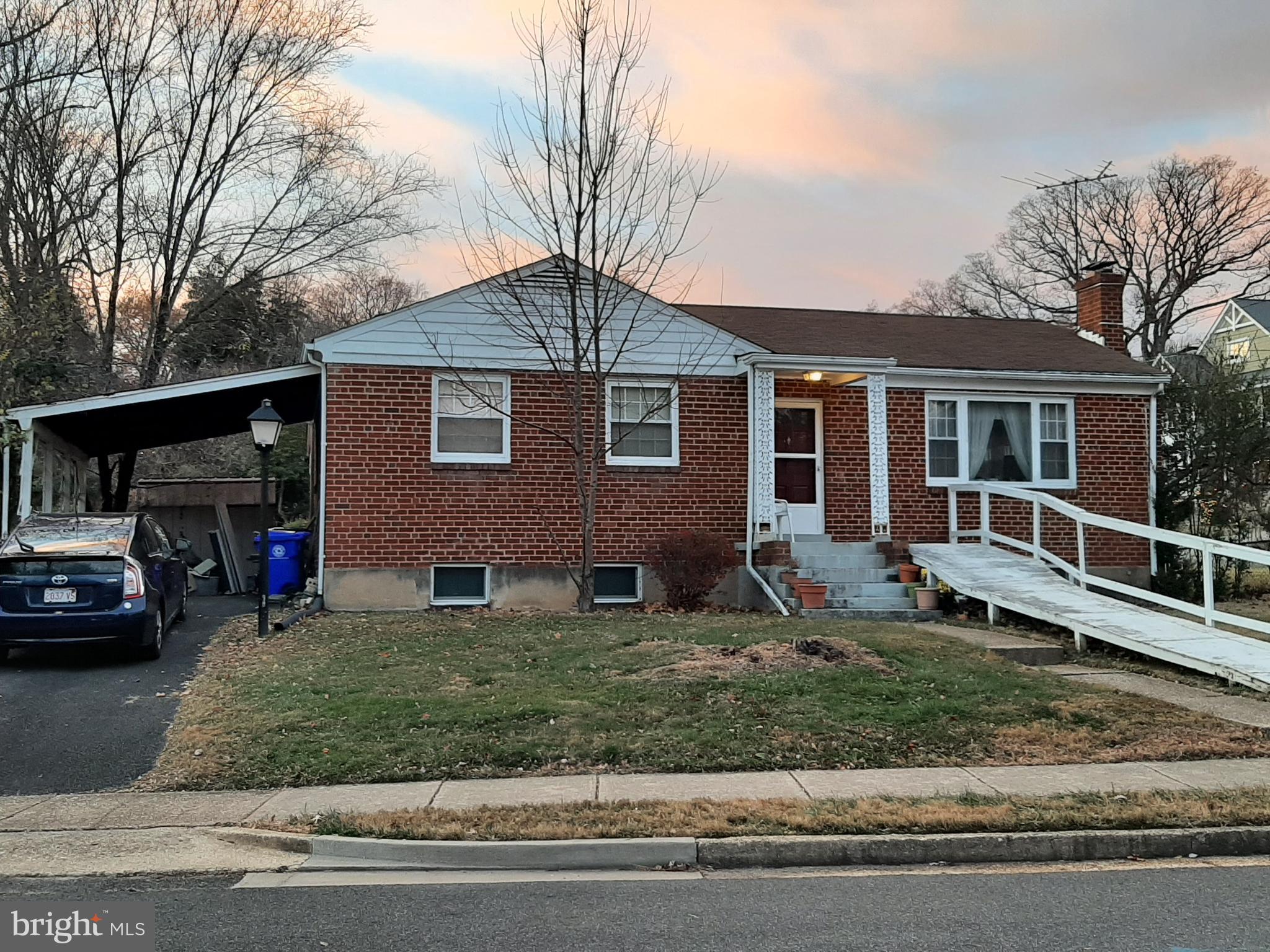 WILLIAMSBURG VILLAGE - Residential