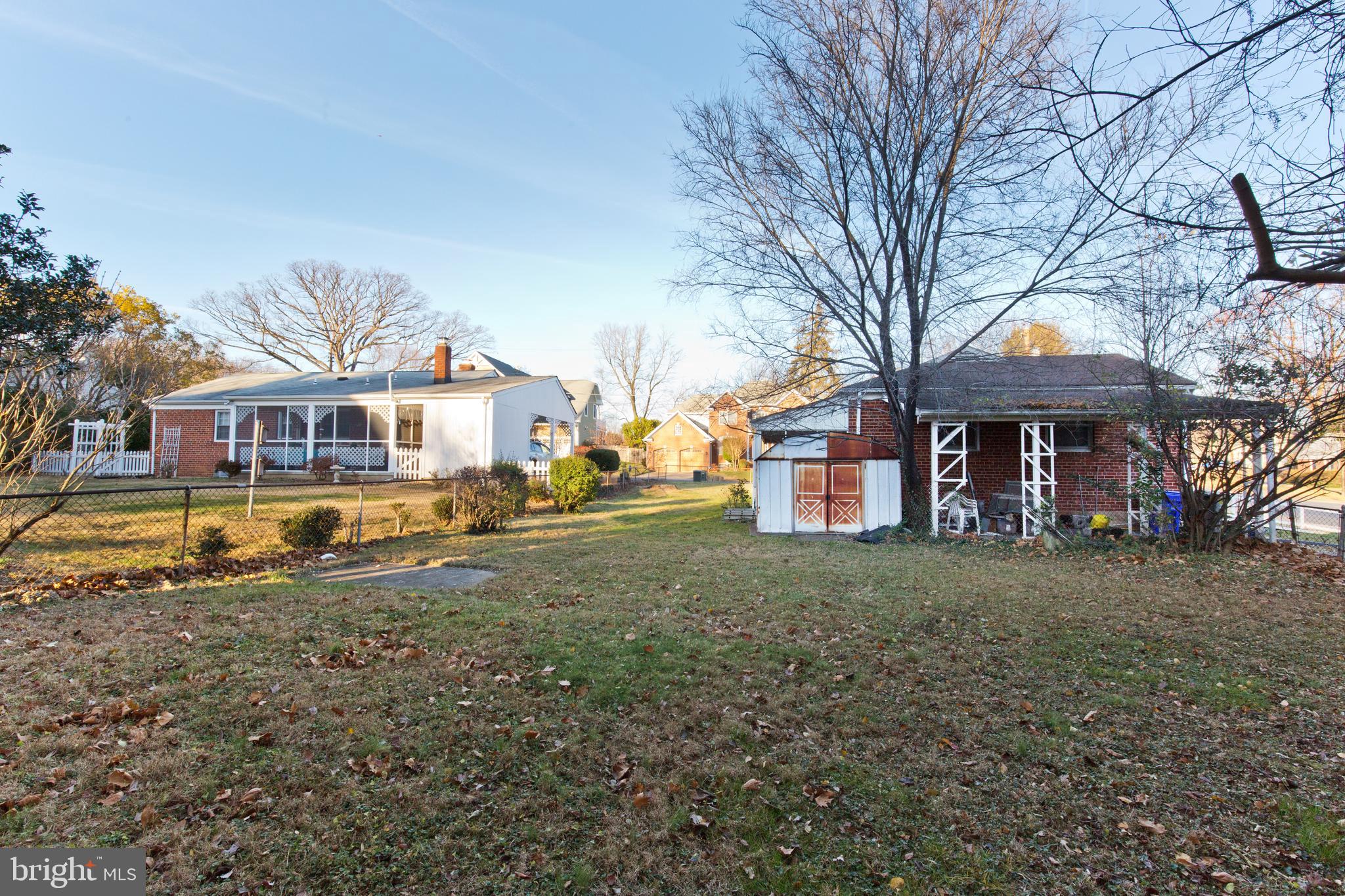 WILLIAMSBURG VILLAGE - Residential