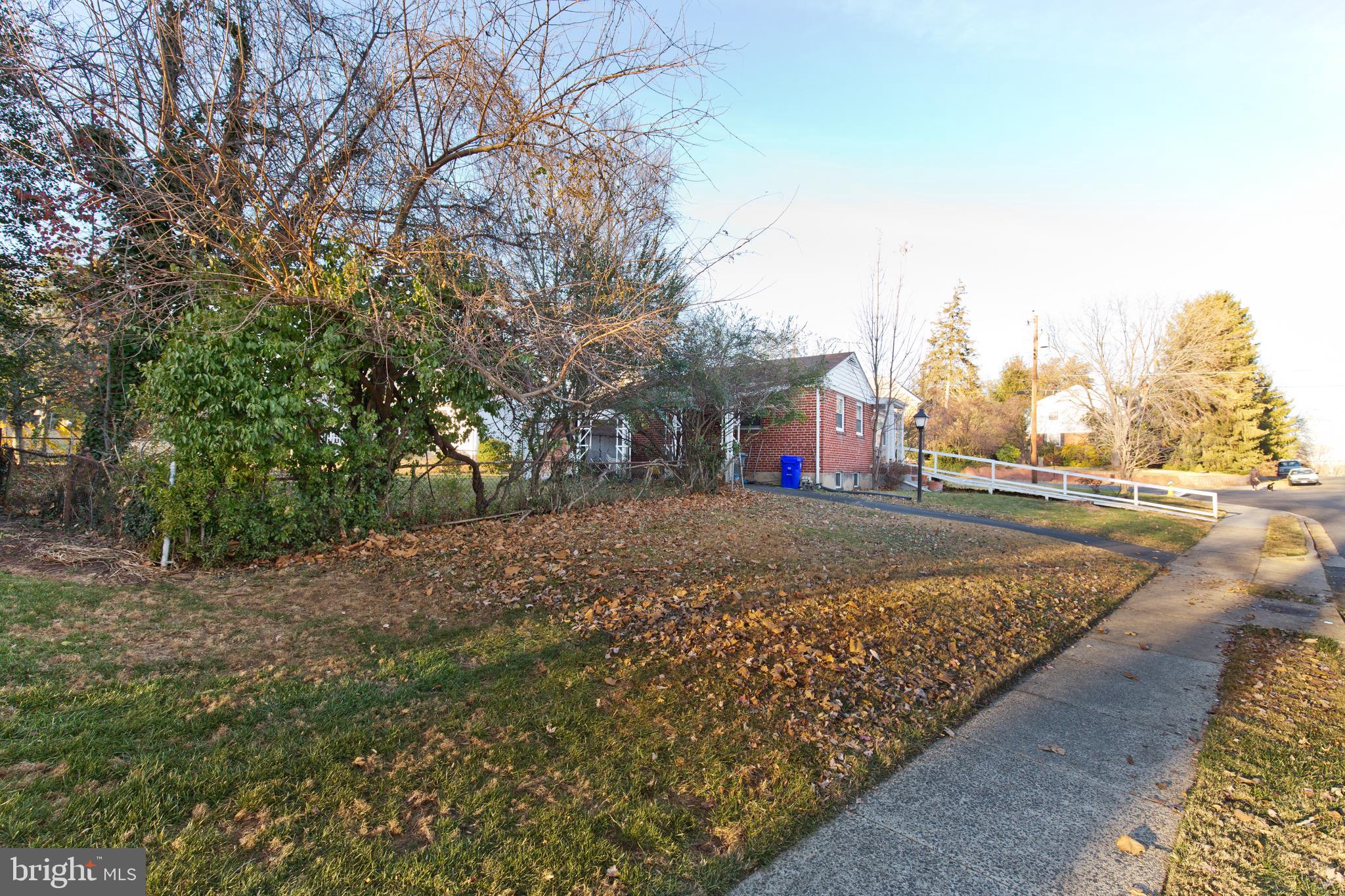 WILLIAMSBURG VILLAGE - Residential