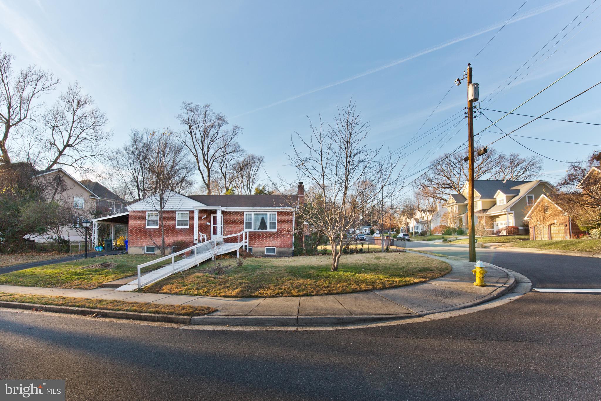 WILLIAMSBURG VILLAGE - Residential