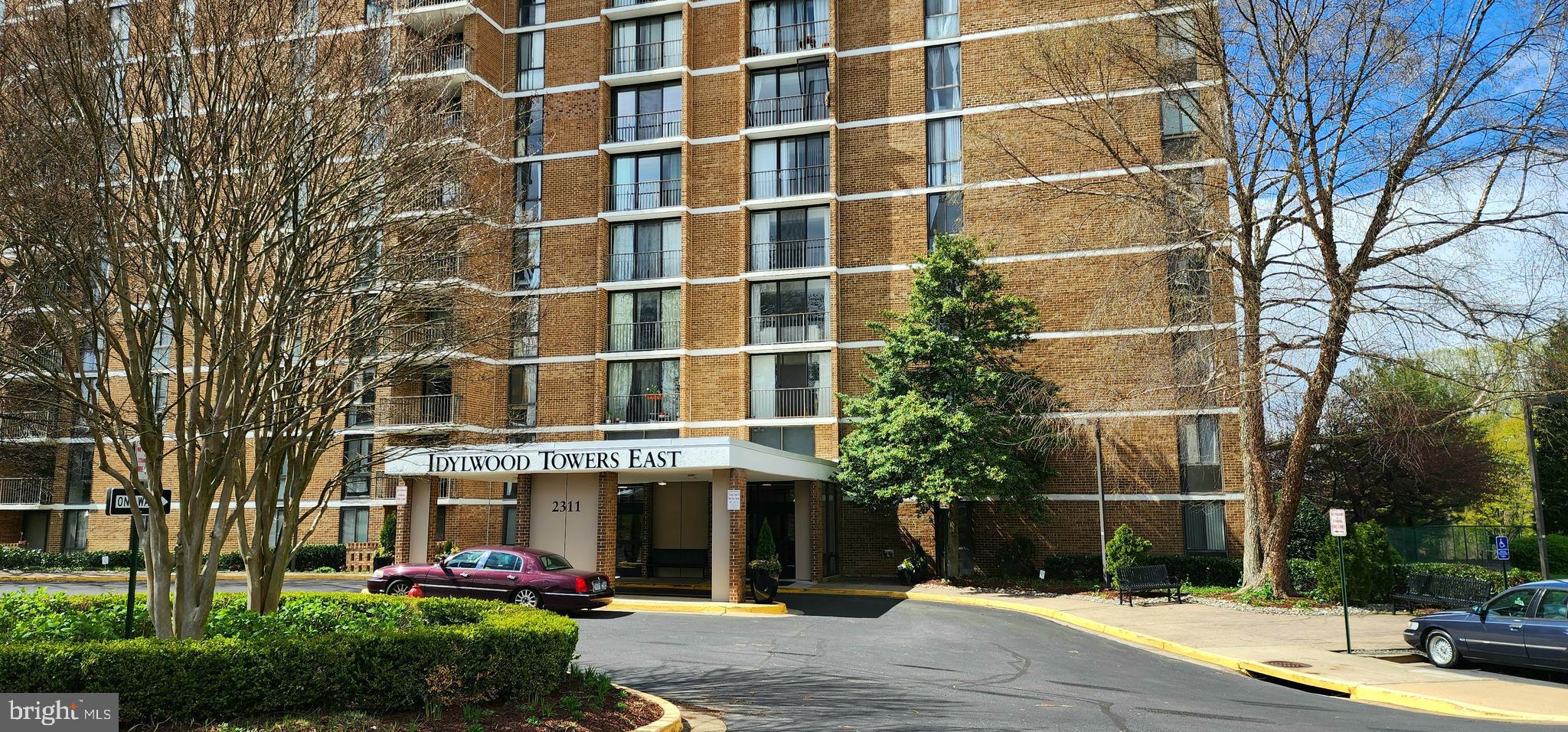 IDYLWOOD TOWERS CONDO - Residential Lease