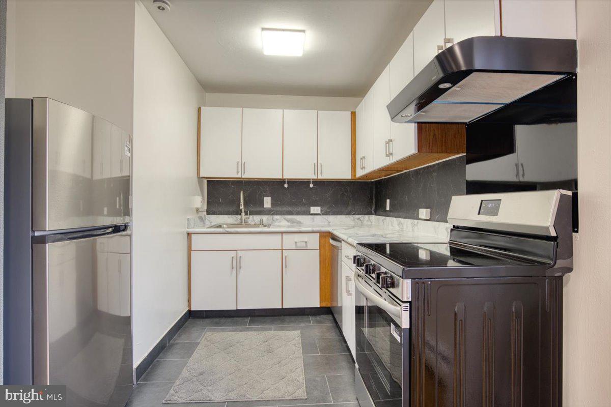 RIDDLE GLEN - Residential Lease