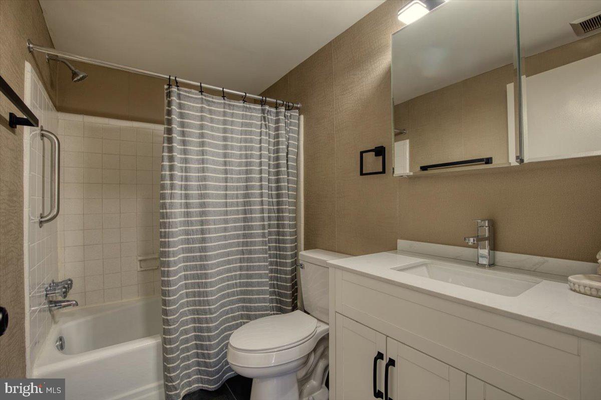 RIDDLE GLEN - Residential Lease