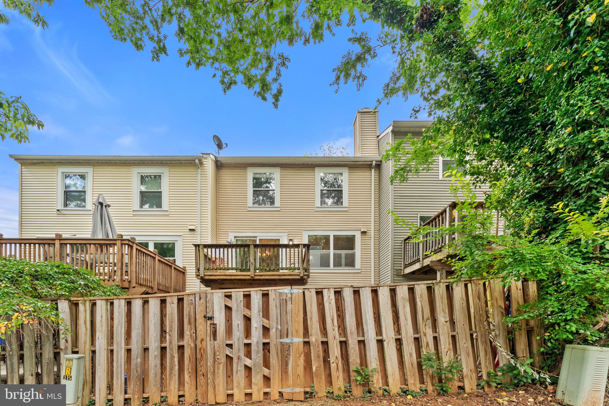 HILLSIDE TOWNES - Residential Lease