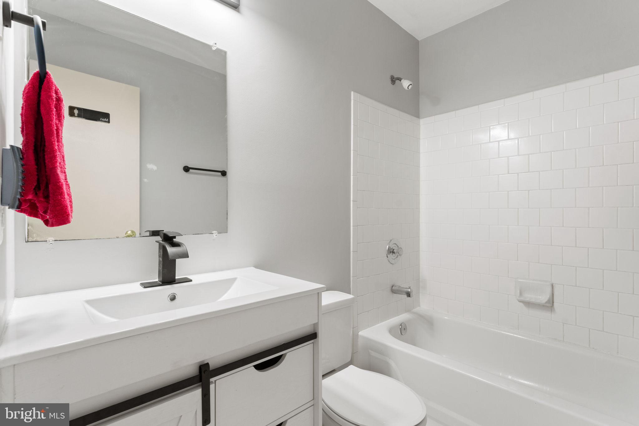 HILLSIDE TOWNES - Residential Lease