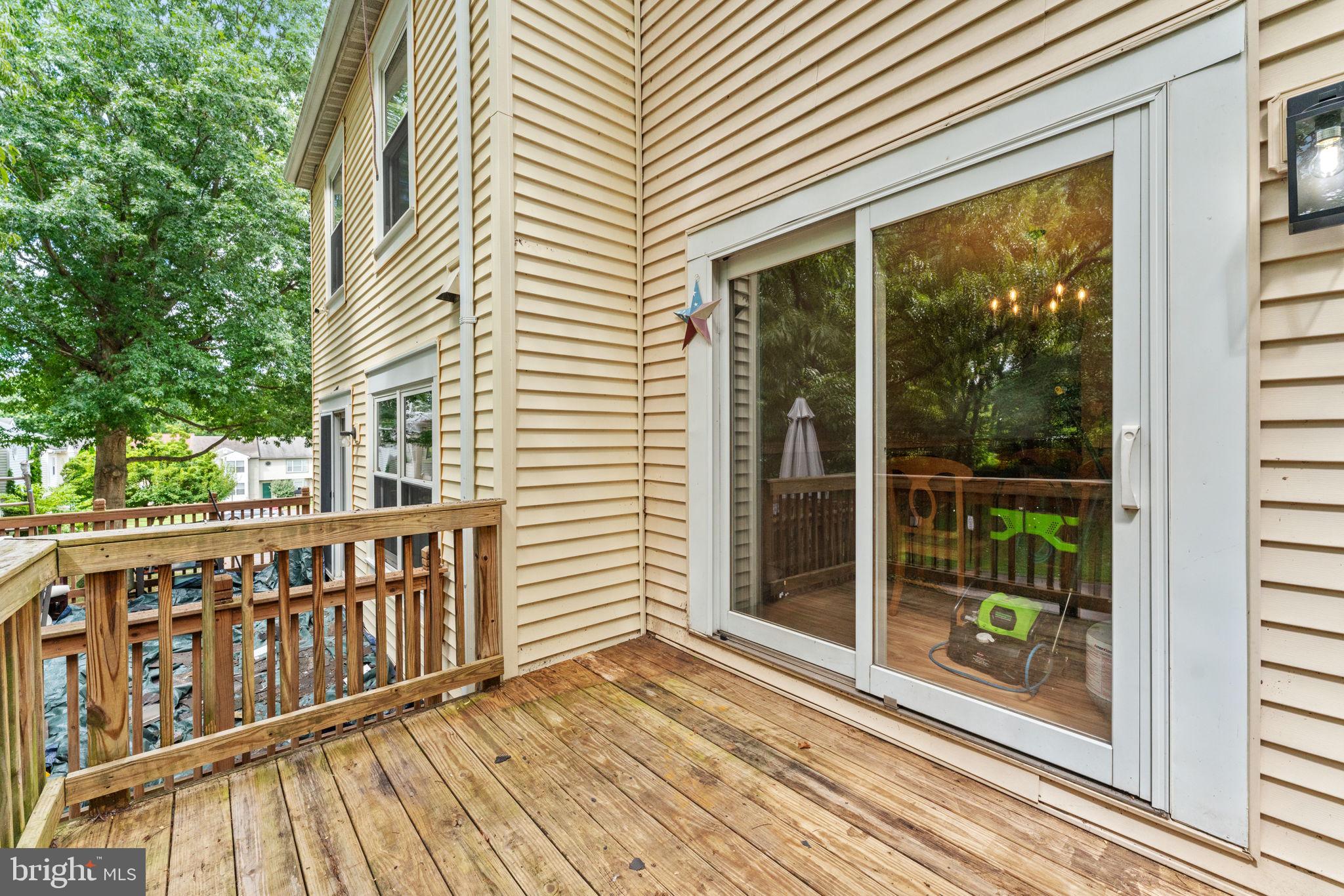 HILLSIDE TOWNES - Residential Lease