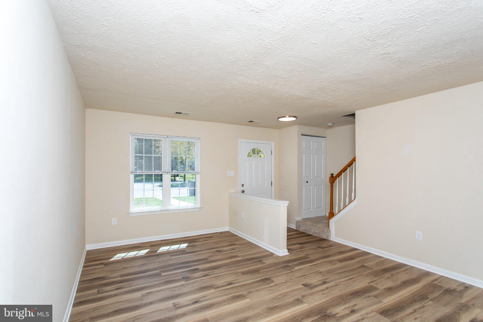 4320 DRAKE COURT
