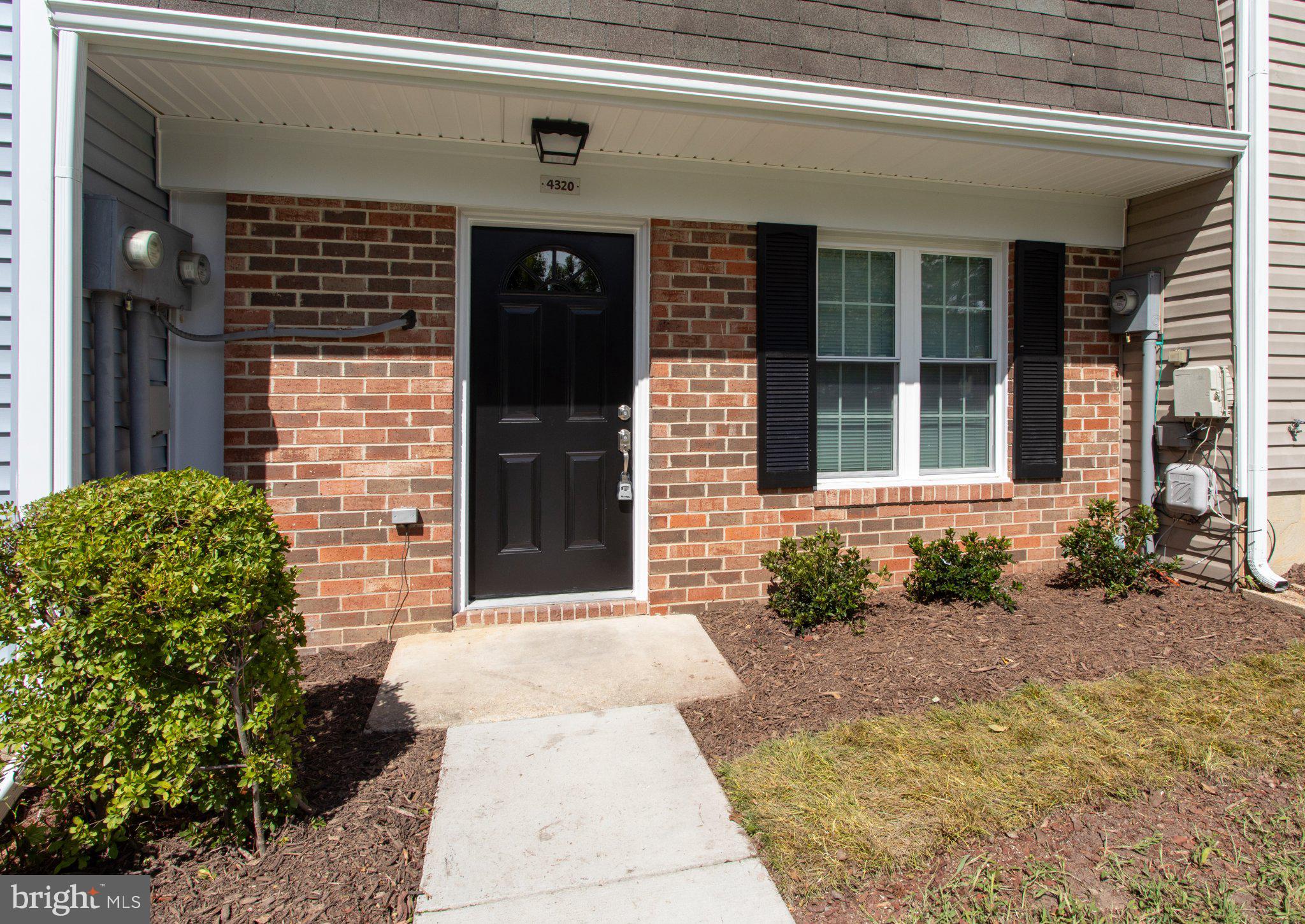 4320 DRAKE COURT