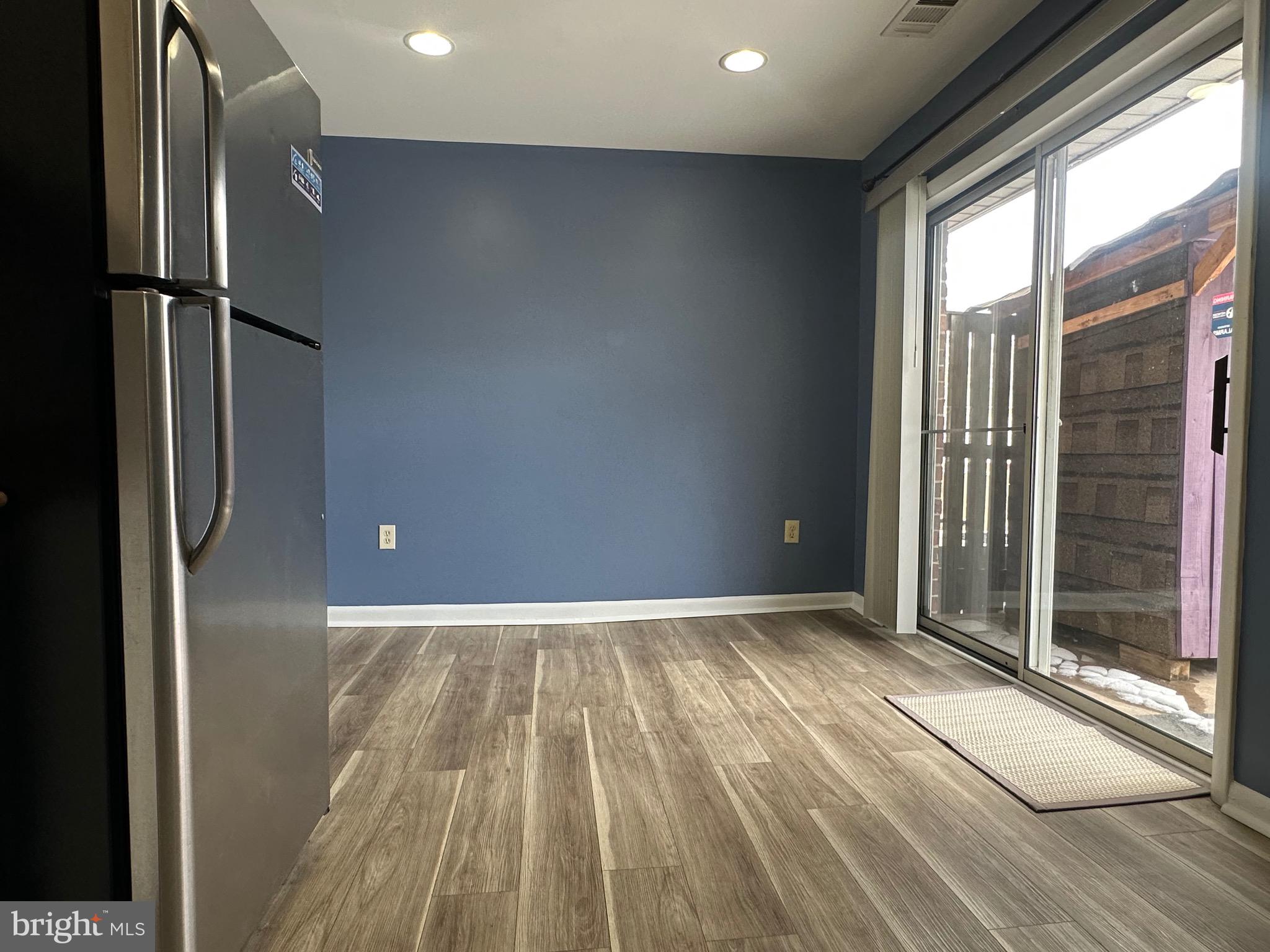 REFLECTION LAKE - Residential