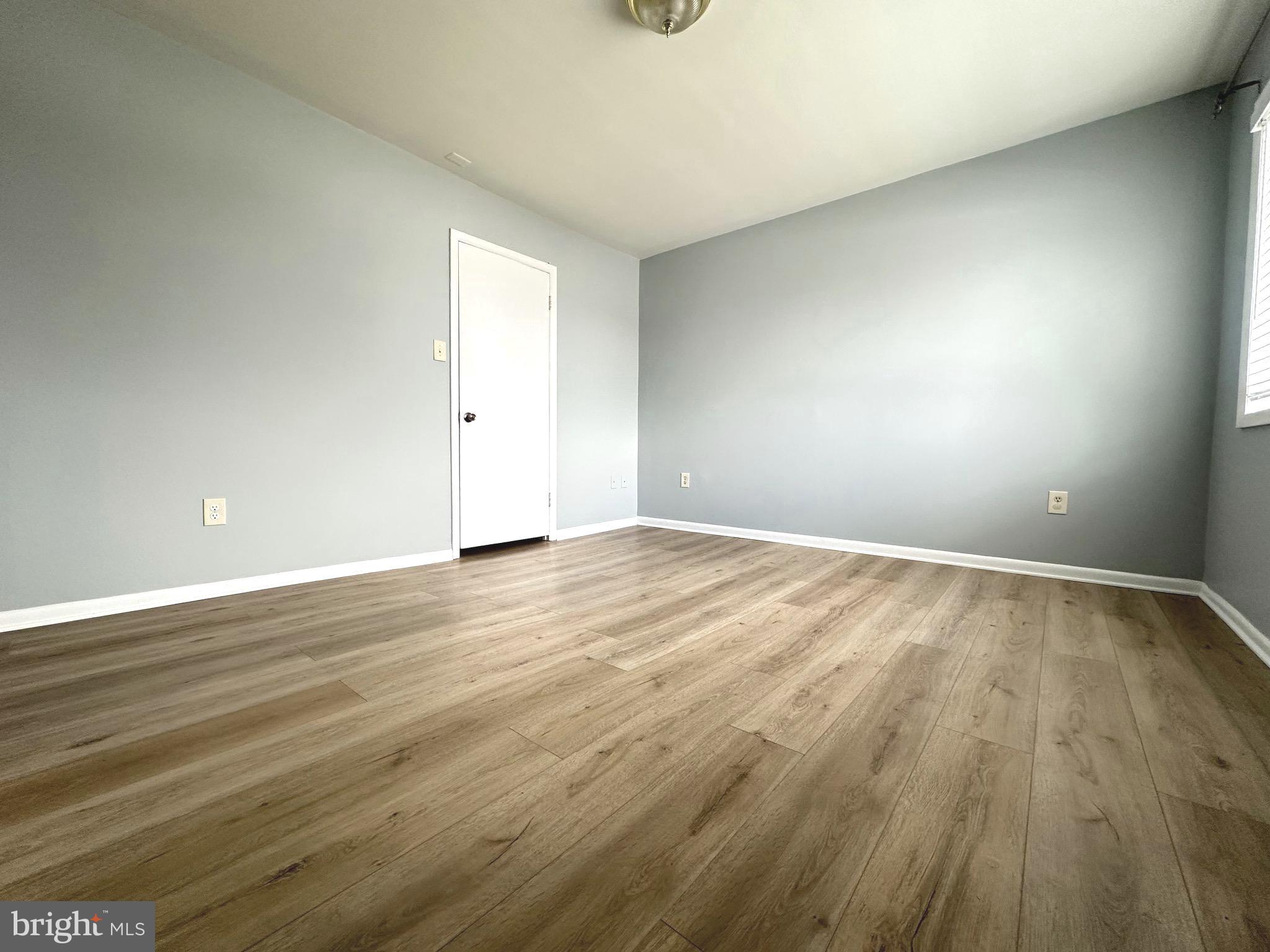 REFLECTION LAKE - Residential