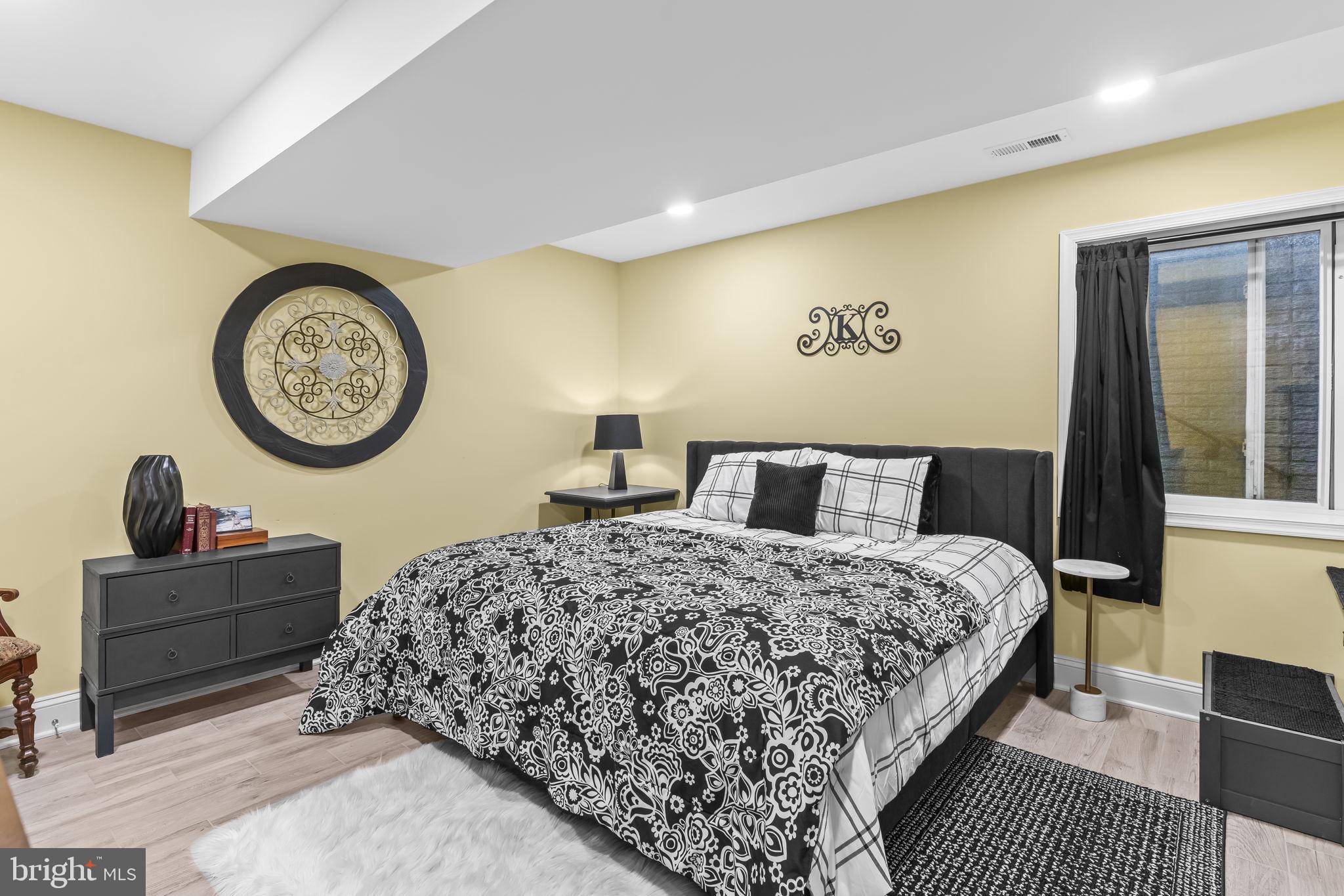 LEONARDS GRANT - Residential