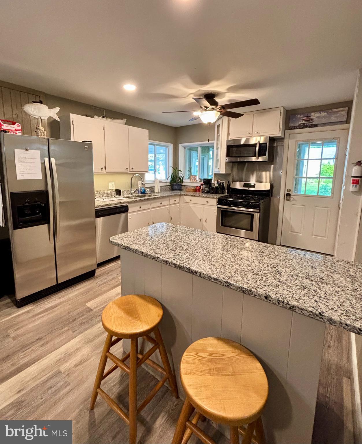 CORNERSVILLE - Residential