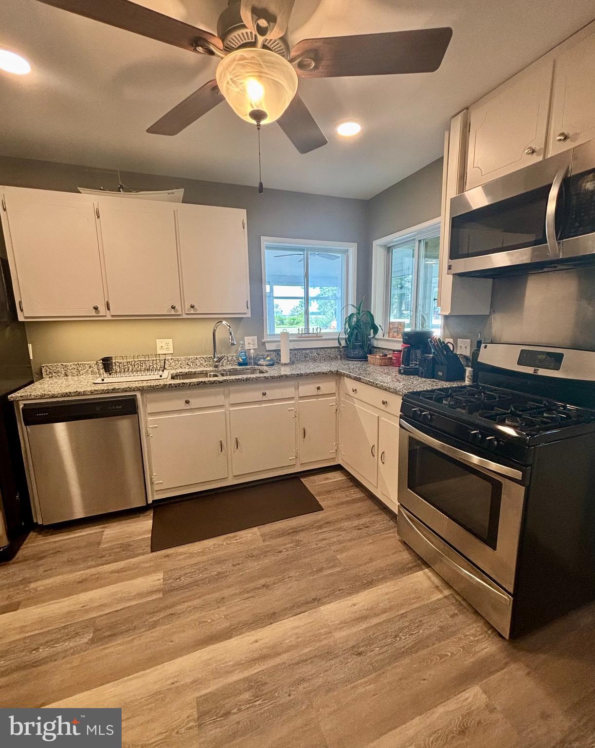 CORNERSVILLE - Residential