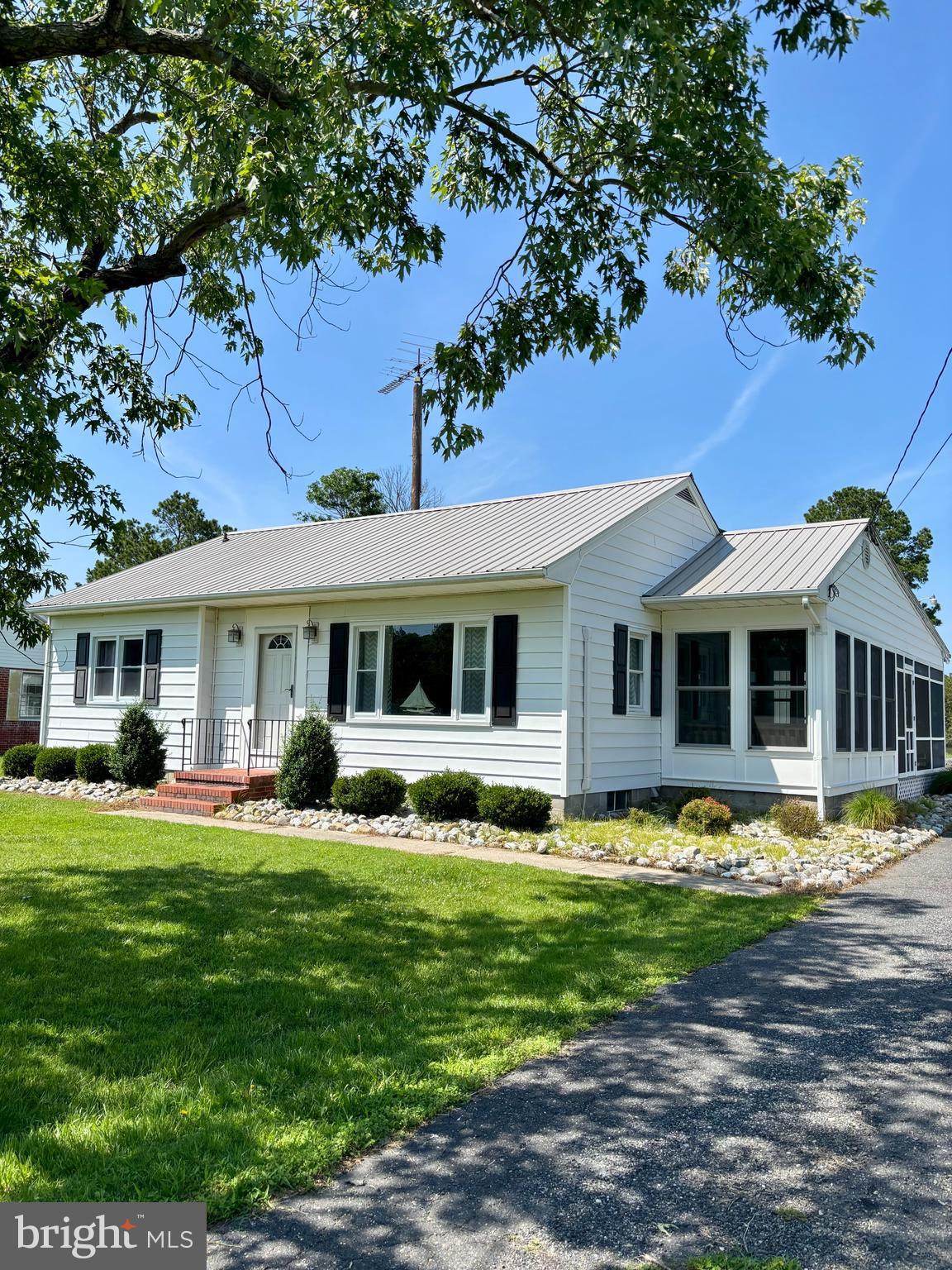 CORNERSVILLE - Residential