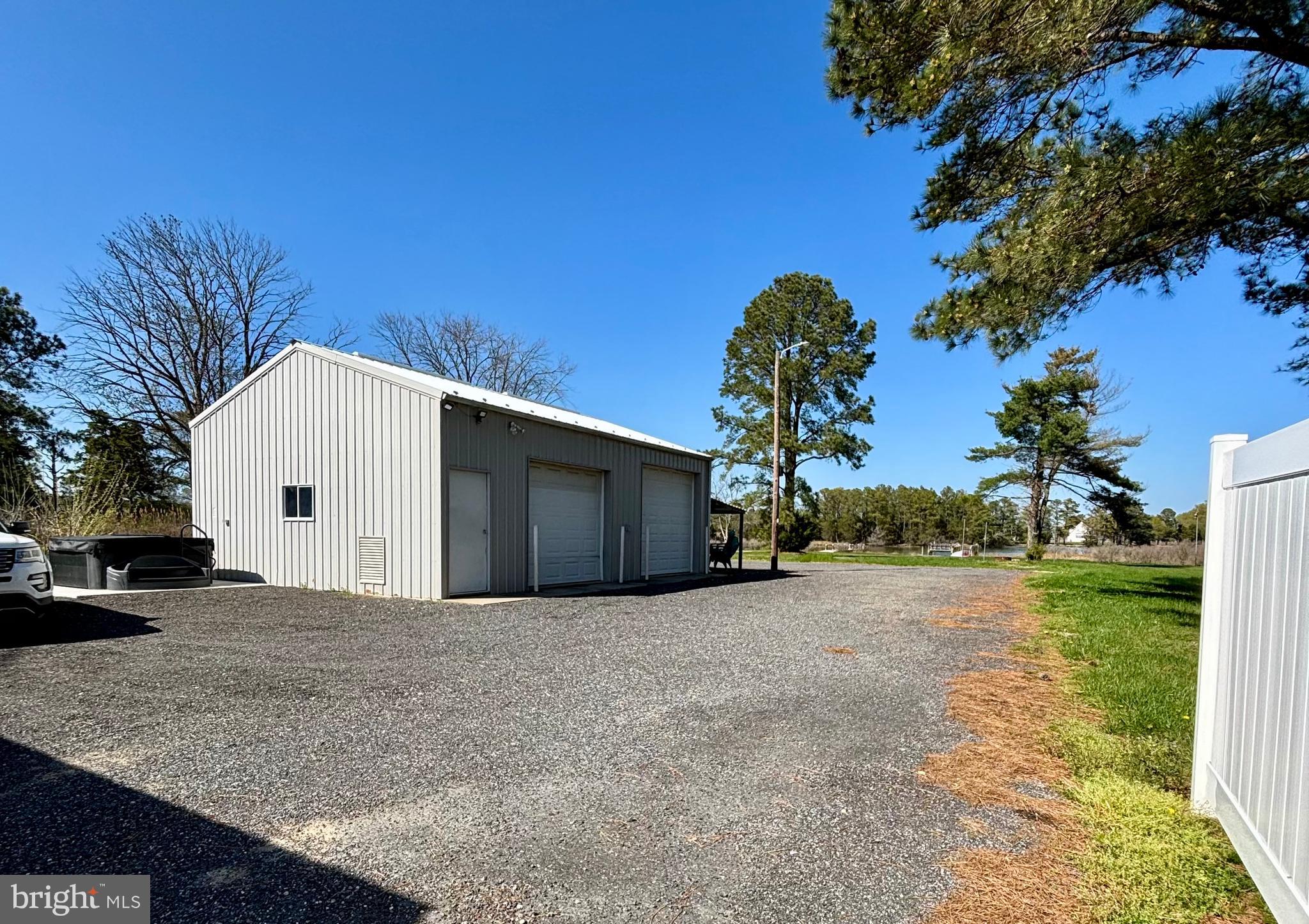 CORNERSVILLE - Residential