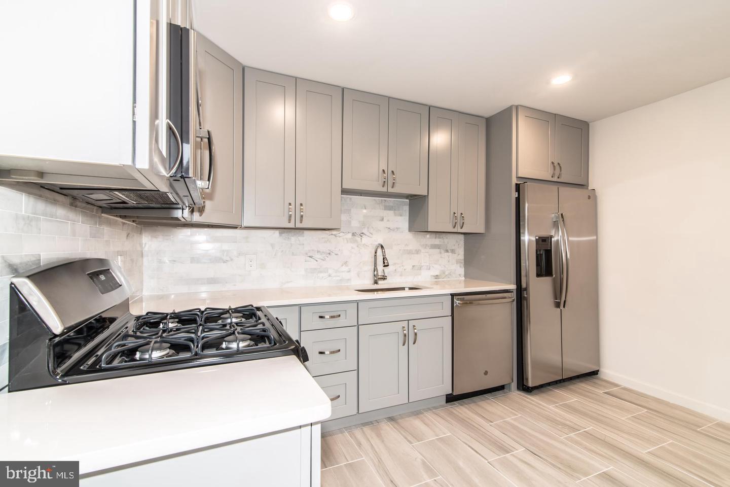 2720 7TH STREET NE 302