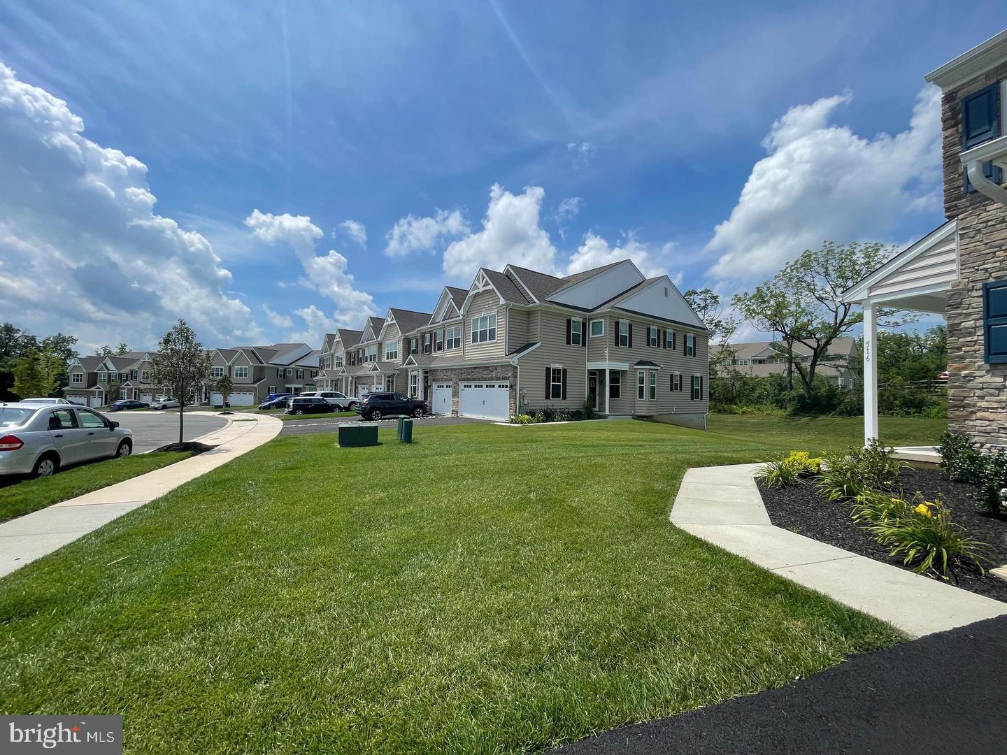 516 GRAY FEATHER WAY