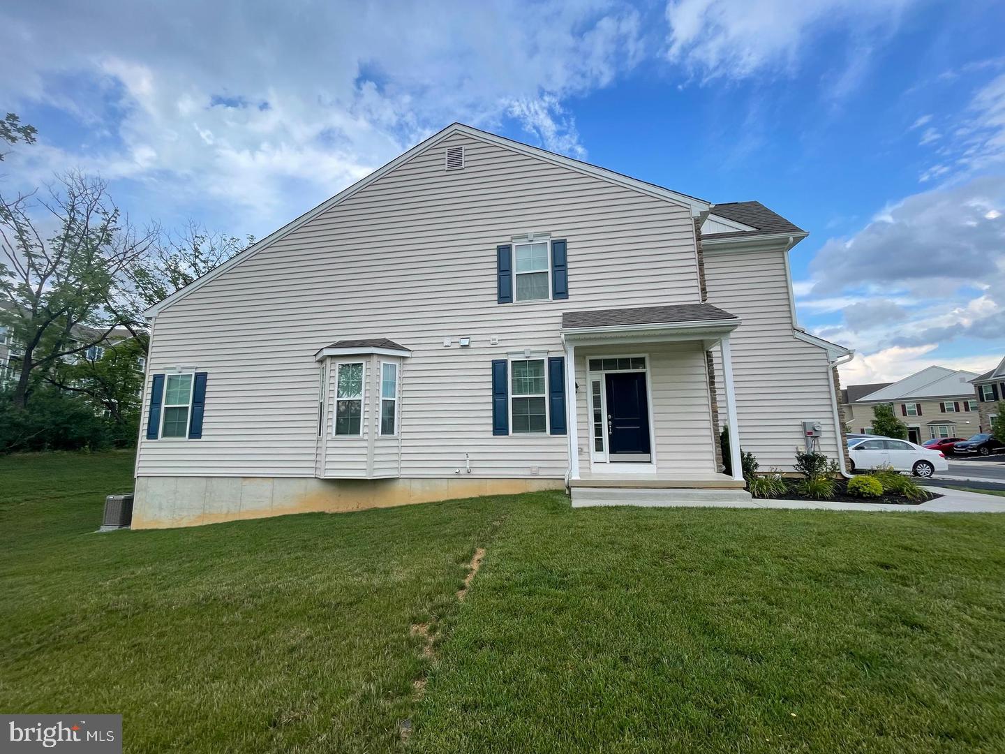 516 GRAY FEATHER WAY