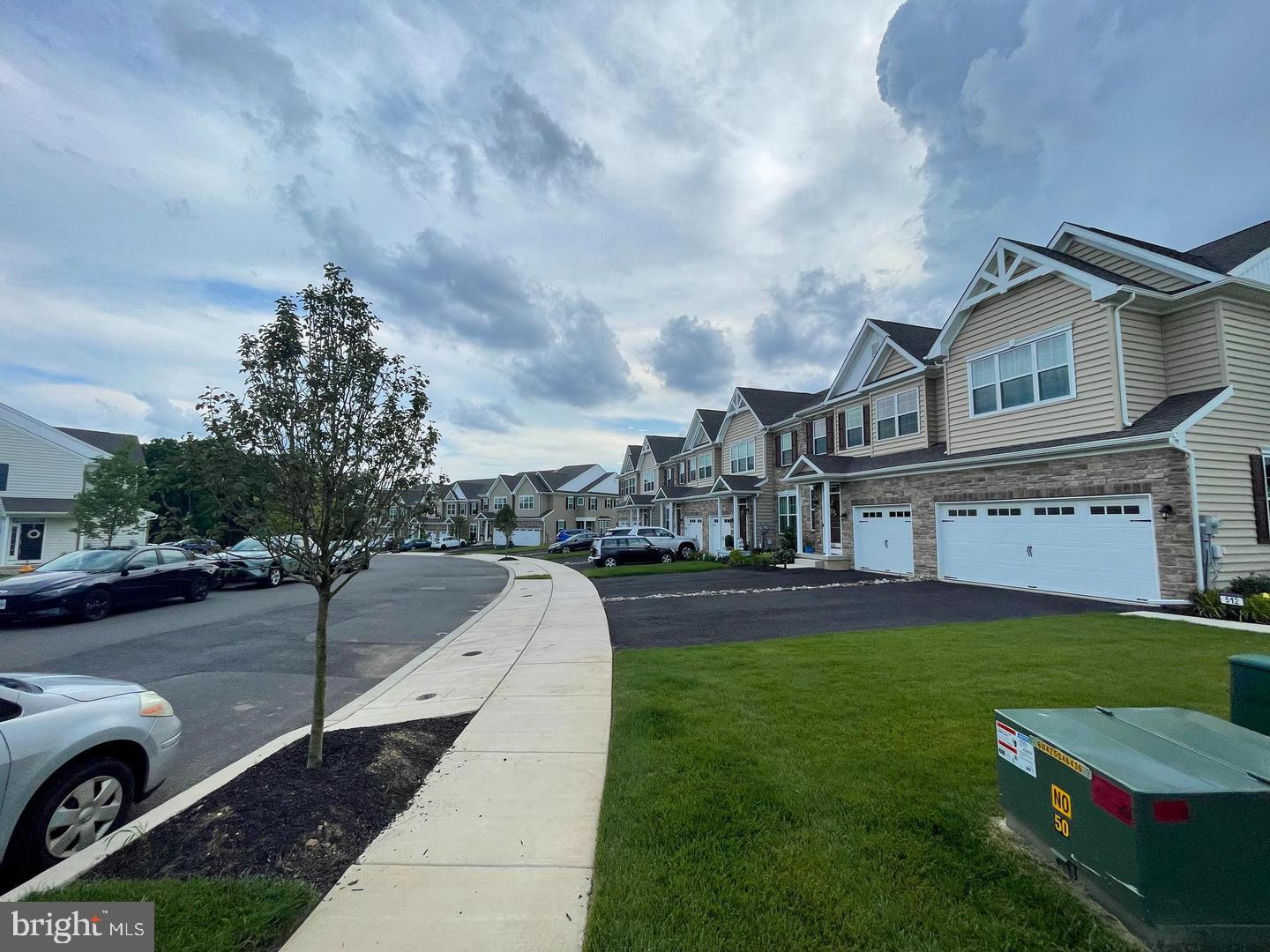 516 GRAY FEATHER WAY