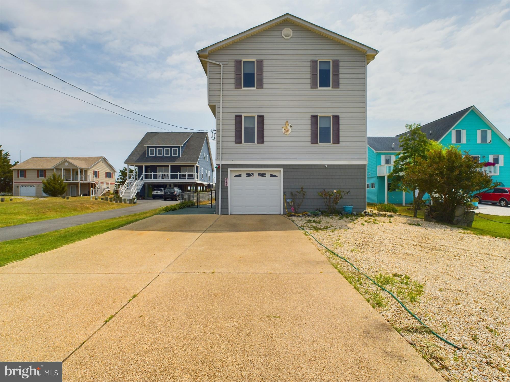 645 BAY AVENUE