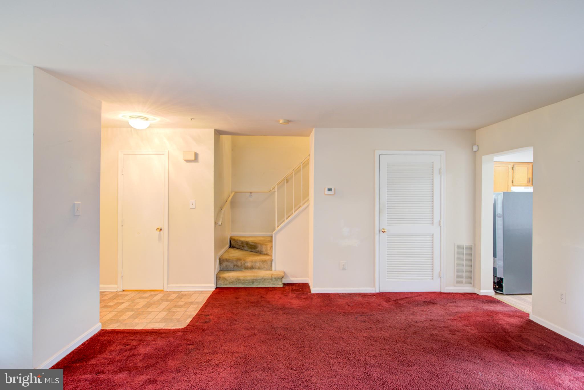 1008 HANBURY COURT