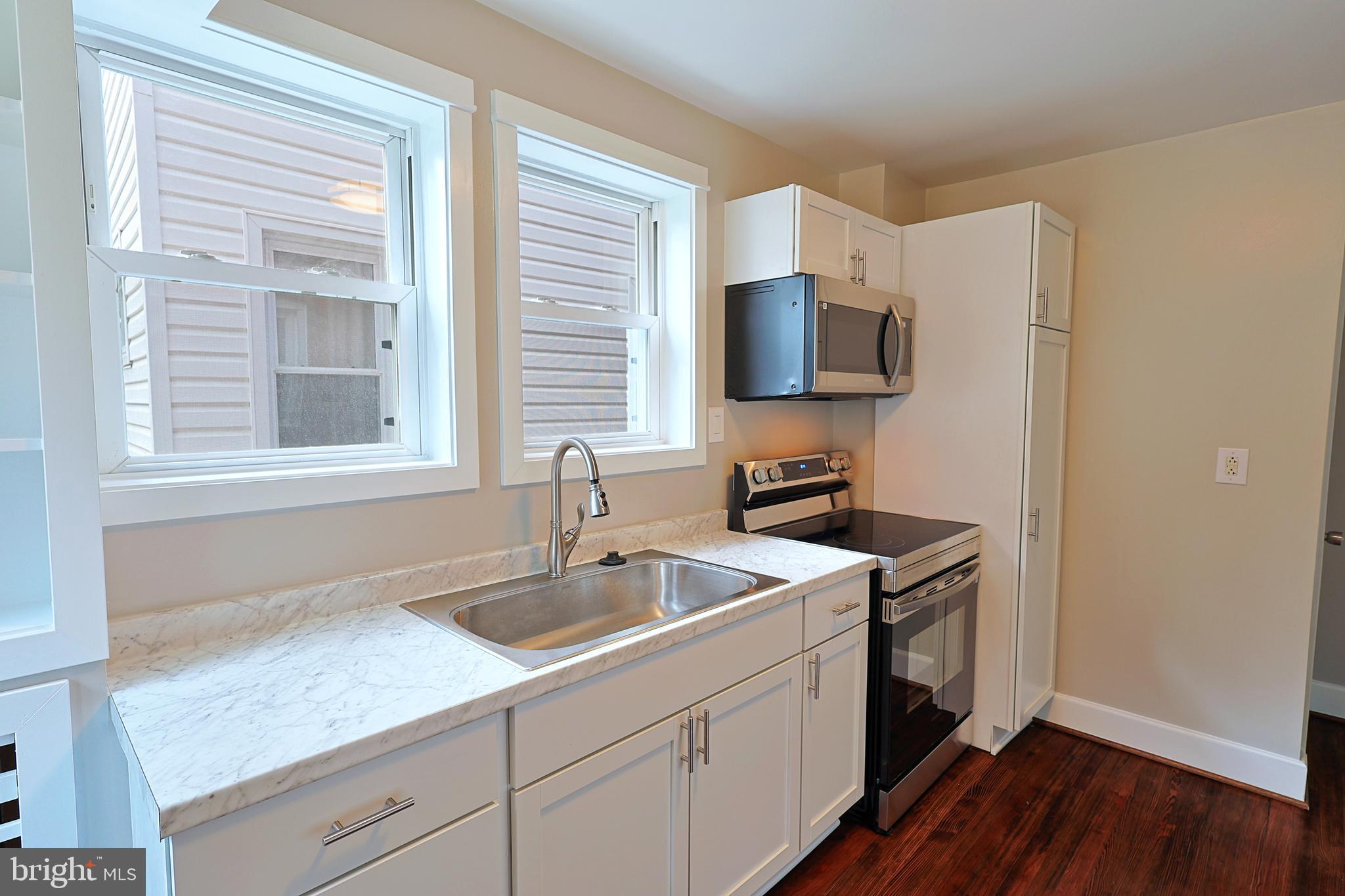 WEST SIDE - Residential