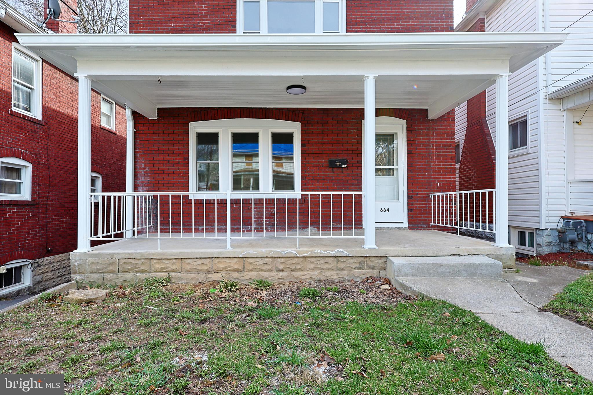 WEST SIDE - Residential