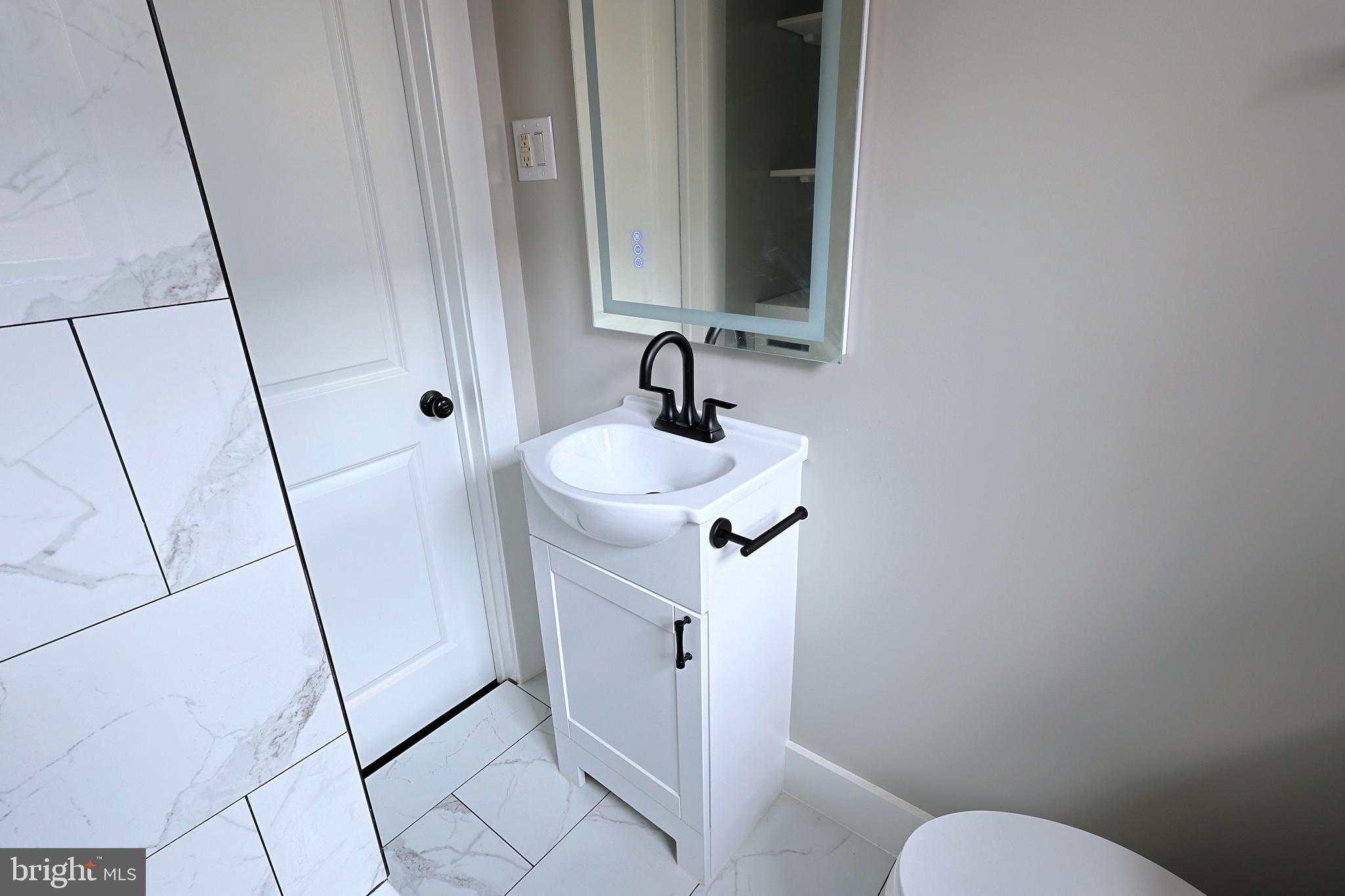 WEST SIDE - Residential