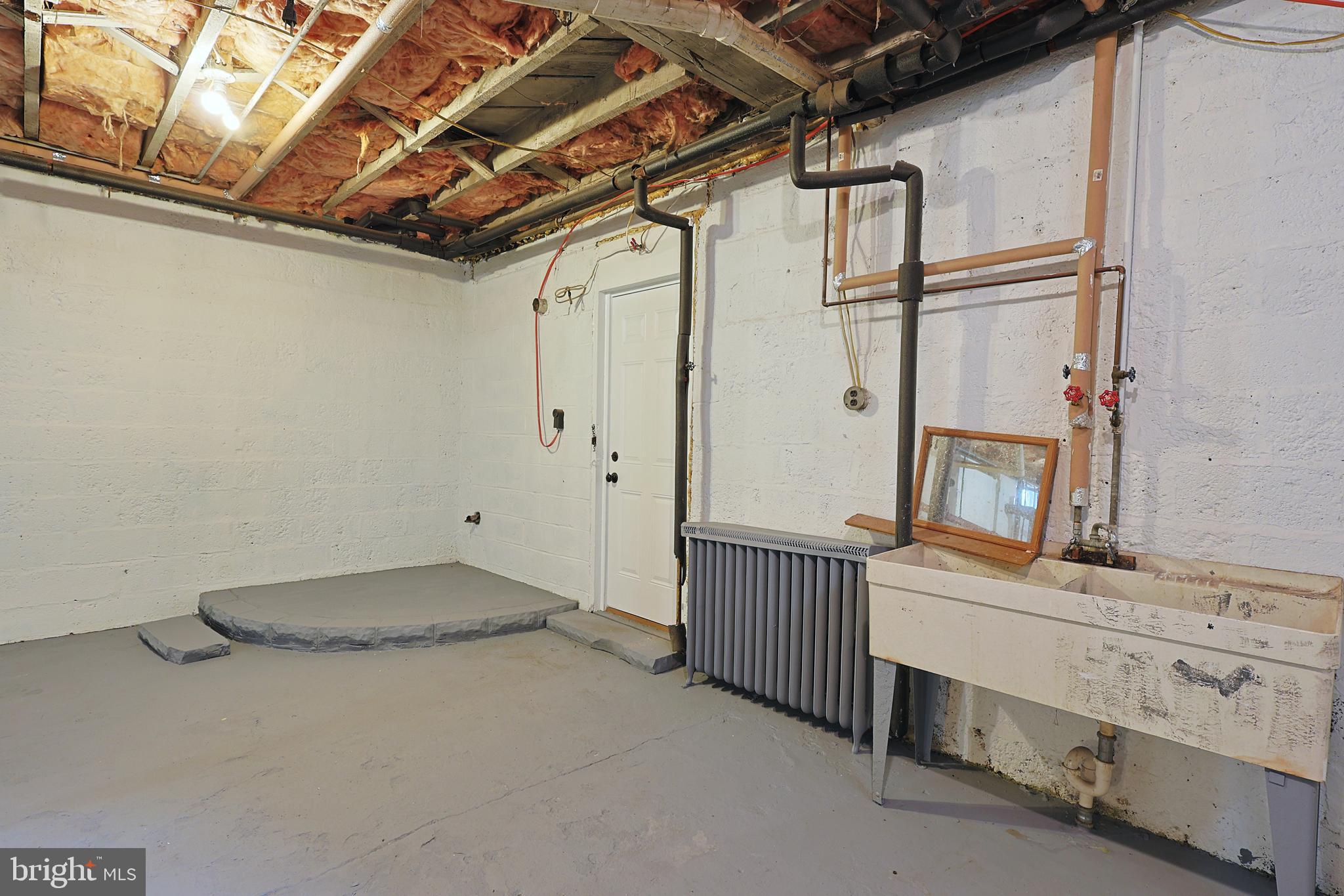 WEST SIDE - Residential