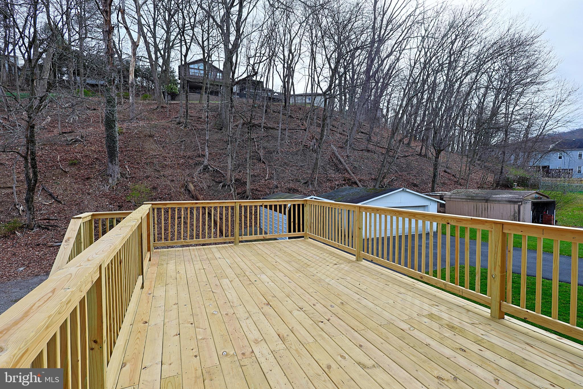 WEST SIDE - Residential