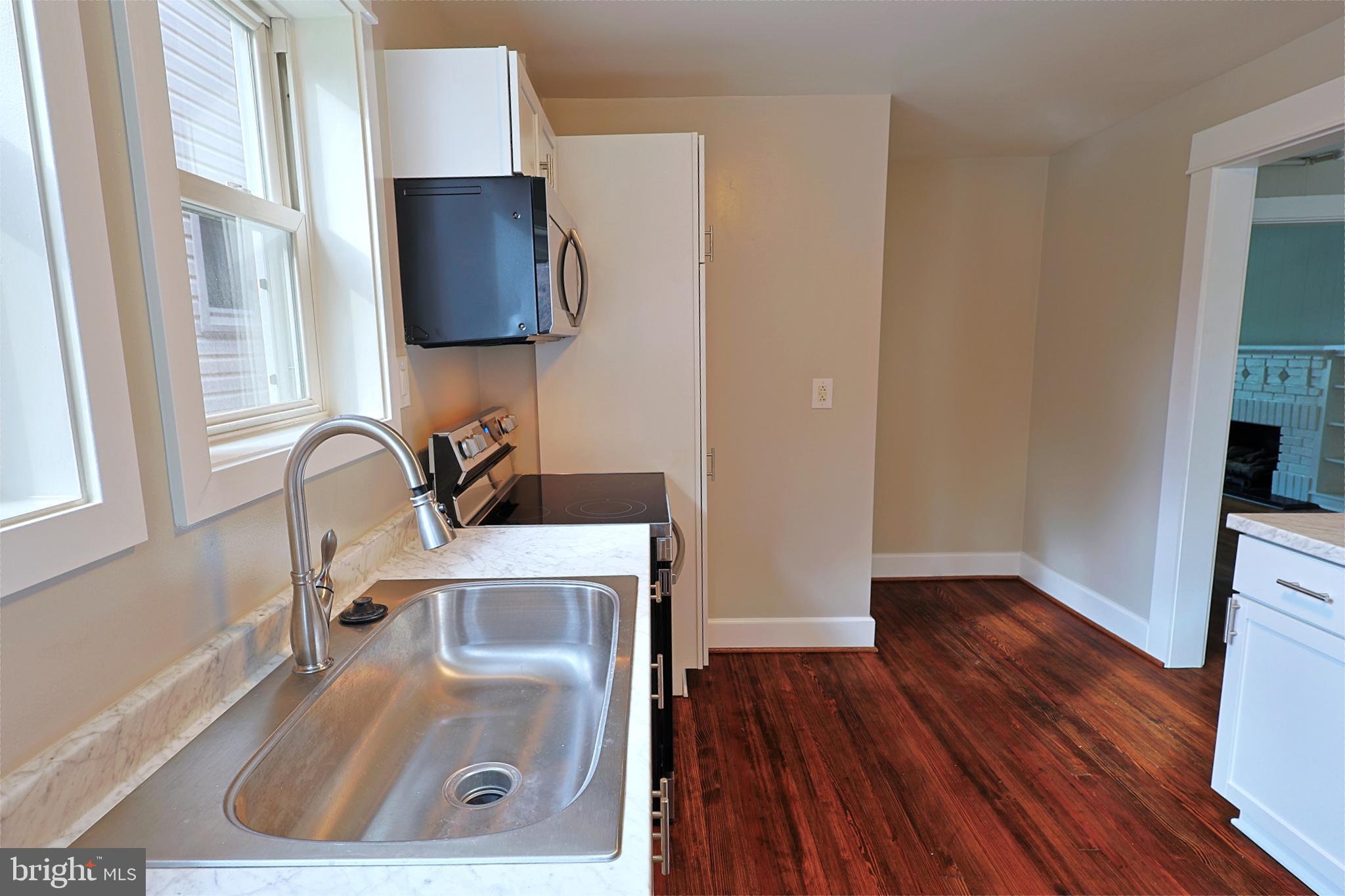 WEST SIDE - Residential