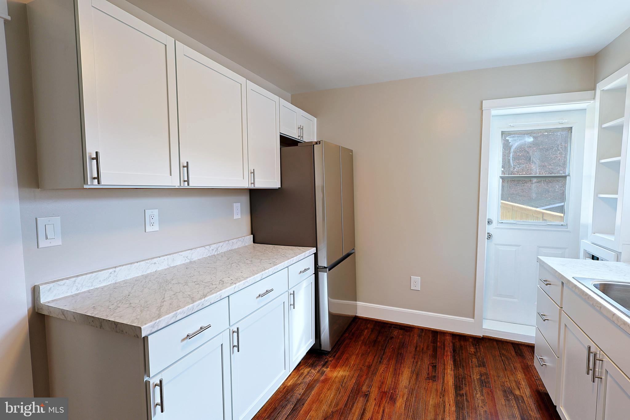 WEST SIDE - Residential