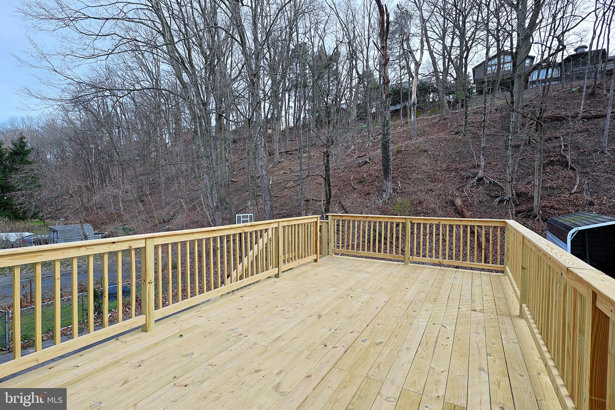 WEST SIDE - Residential