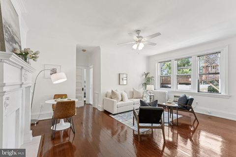 Photo of 1840 Mintwood Place NW #203, WASHINGTON, DC 20009 (MLS # DCDC2215492) Photo of 1840 Mintwood Place NW #203, WASHINGTON, DC 20009 (MLS # DCDC2215492)