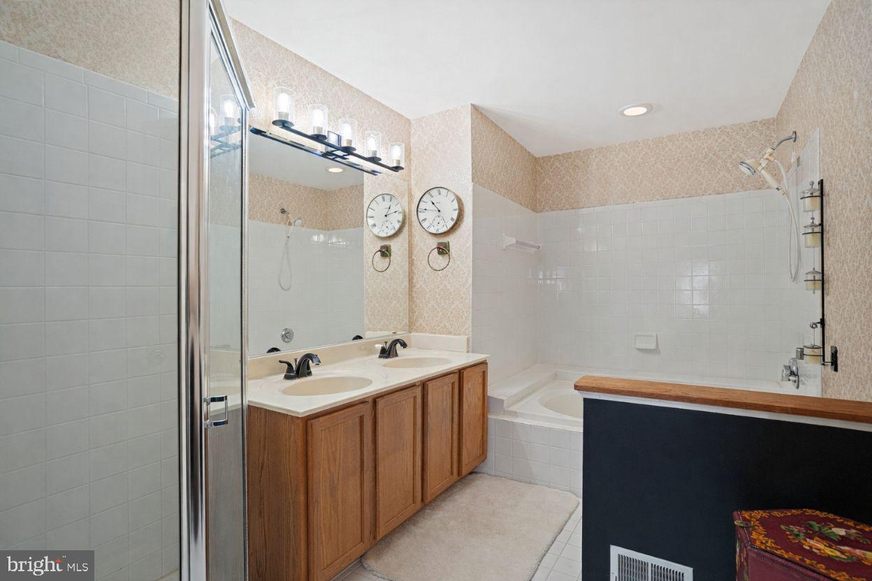 GREENBROOK - Residential