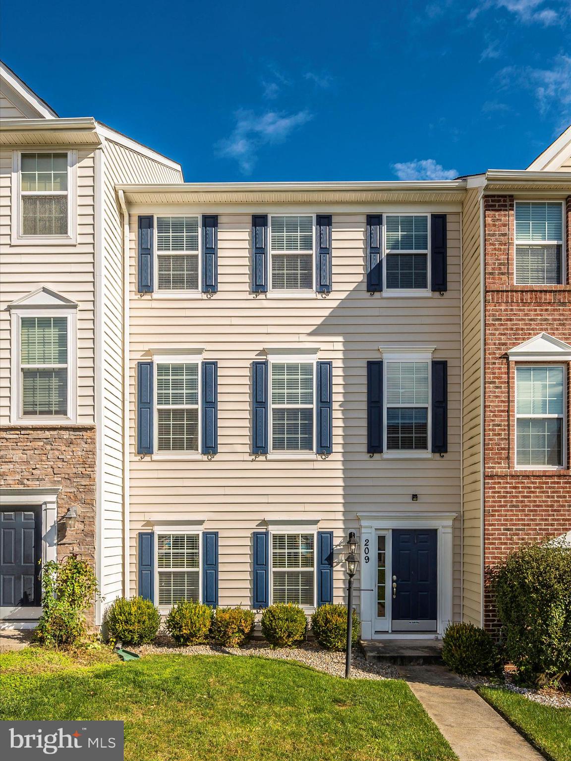 BRINKLEY MANOR - Residential