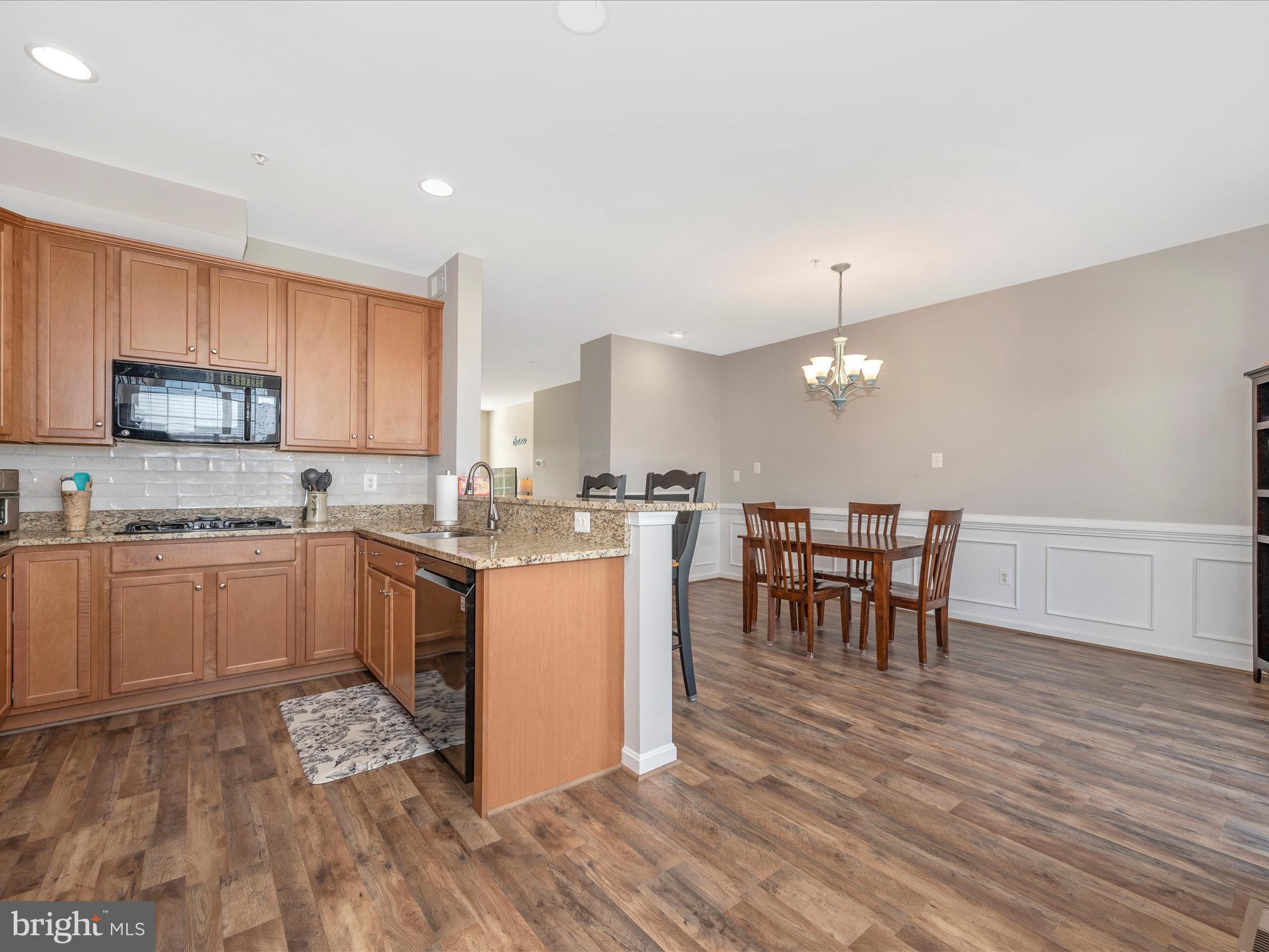 BRINKLEY MANOR - Residential