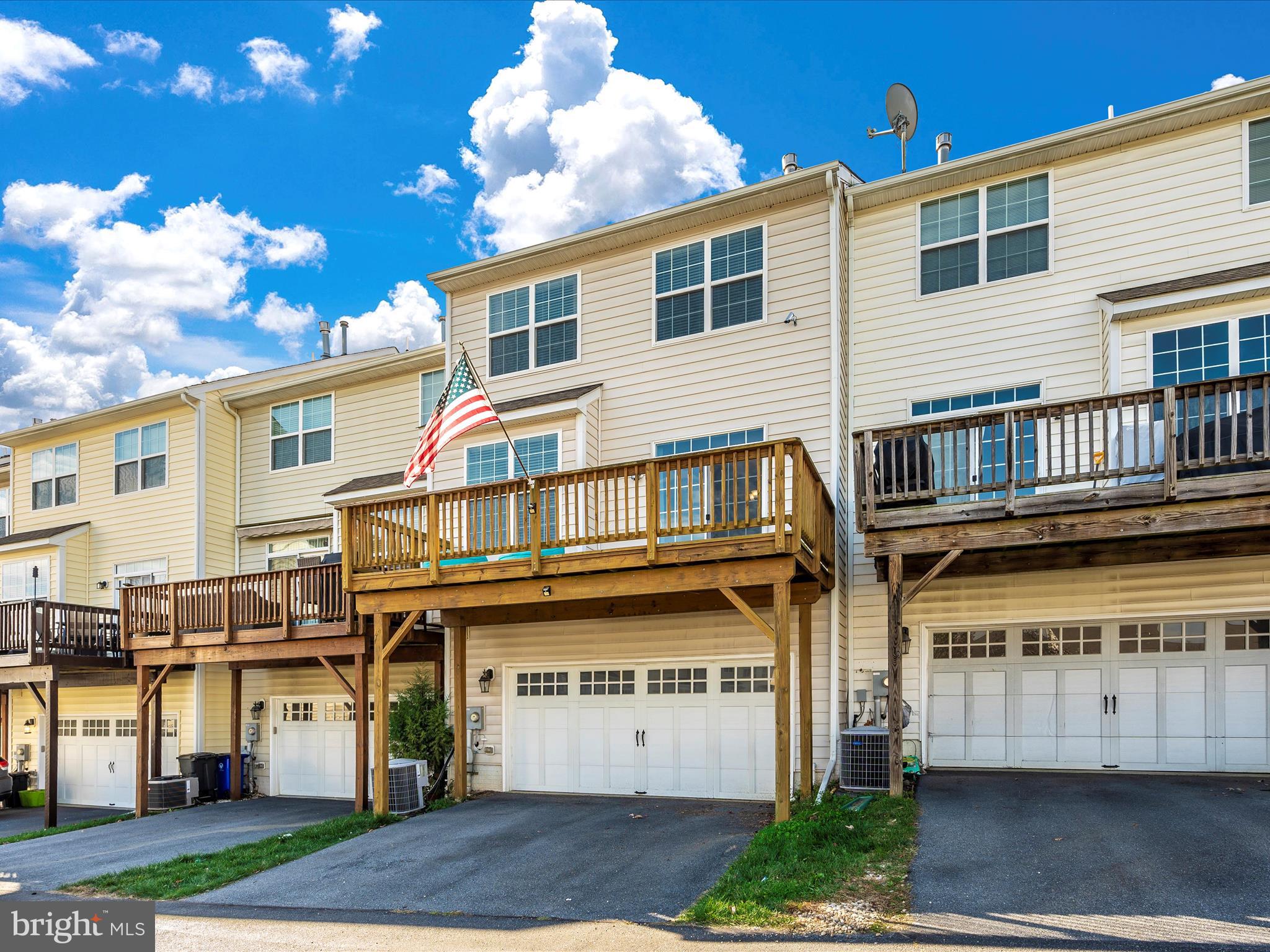 BRINKLEY MANOR - Residential