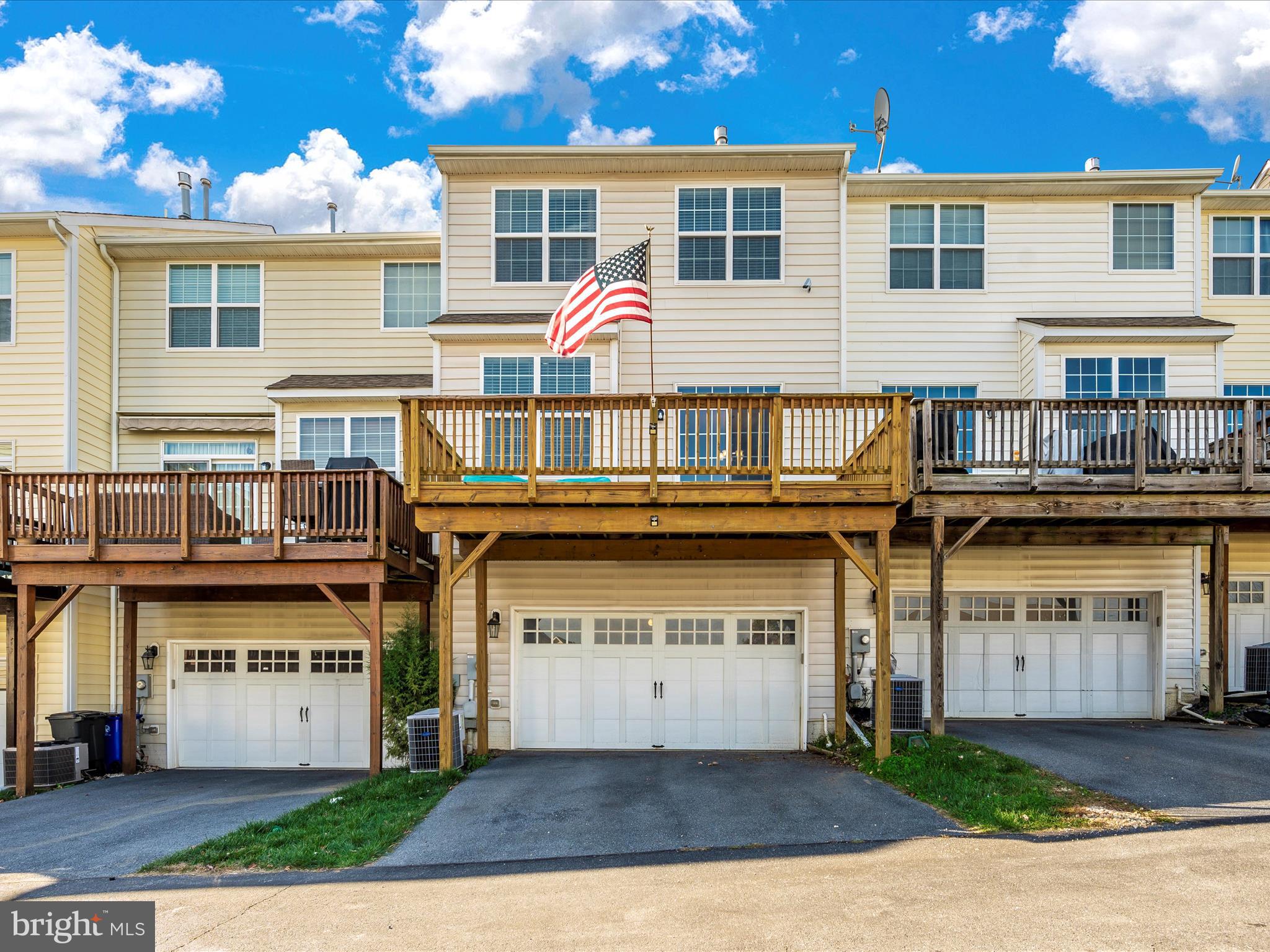 BRINKLEY MANOR - Residential