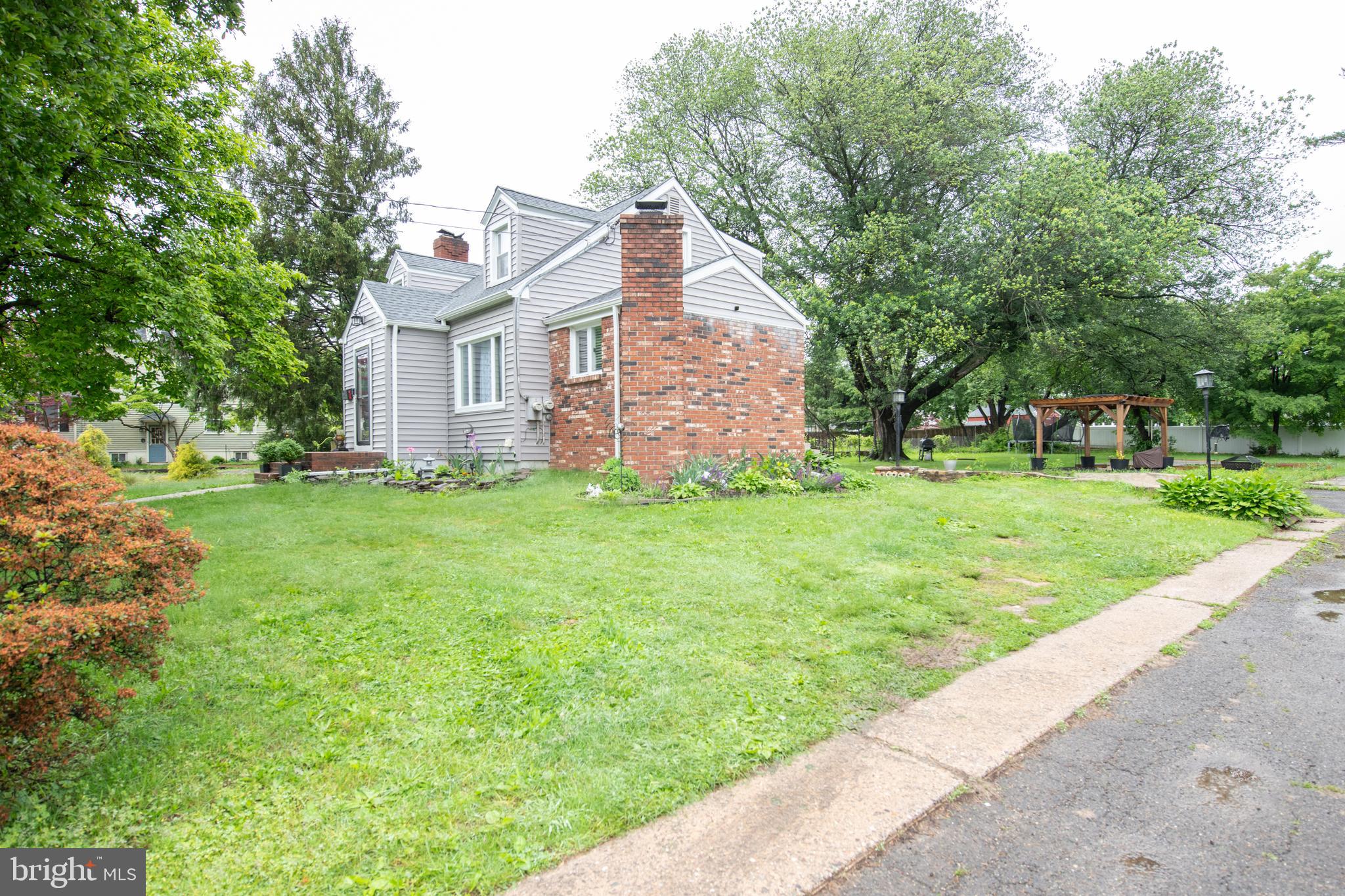 264 BARNSLEY AVENUE