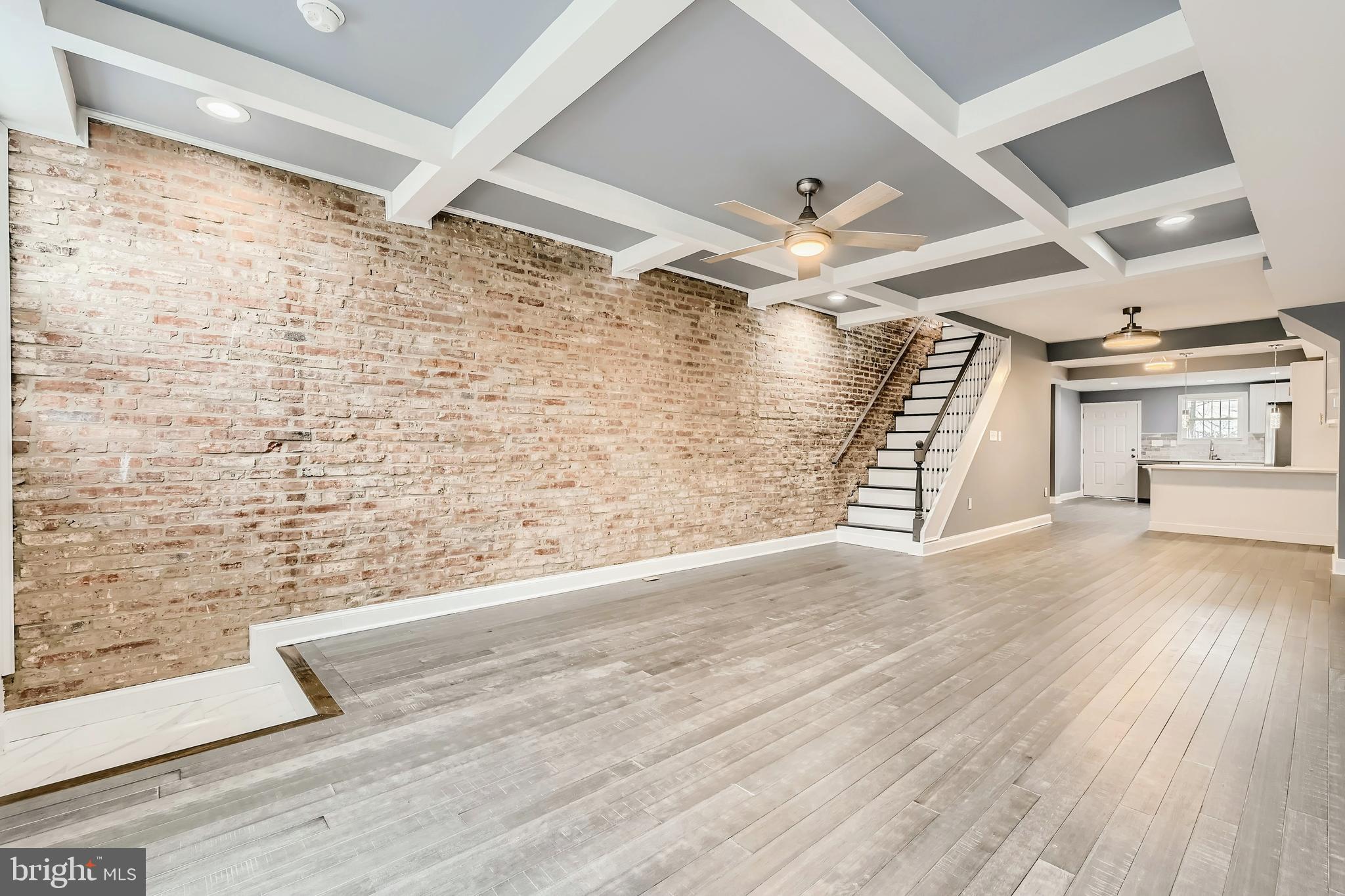 ELLWOOD PARK - Residential